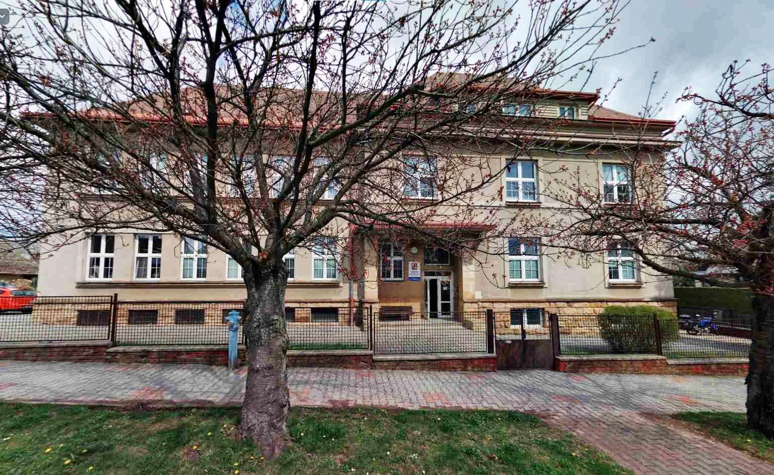 Střední škola strojírenská a elektrotechnická foto 2