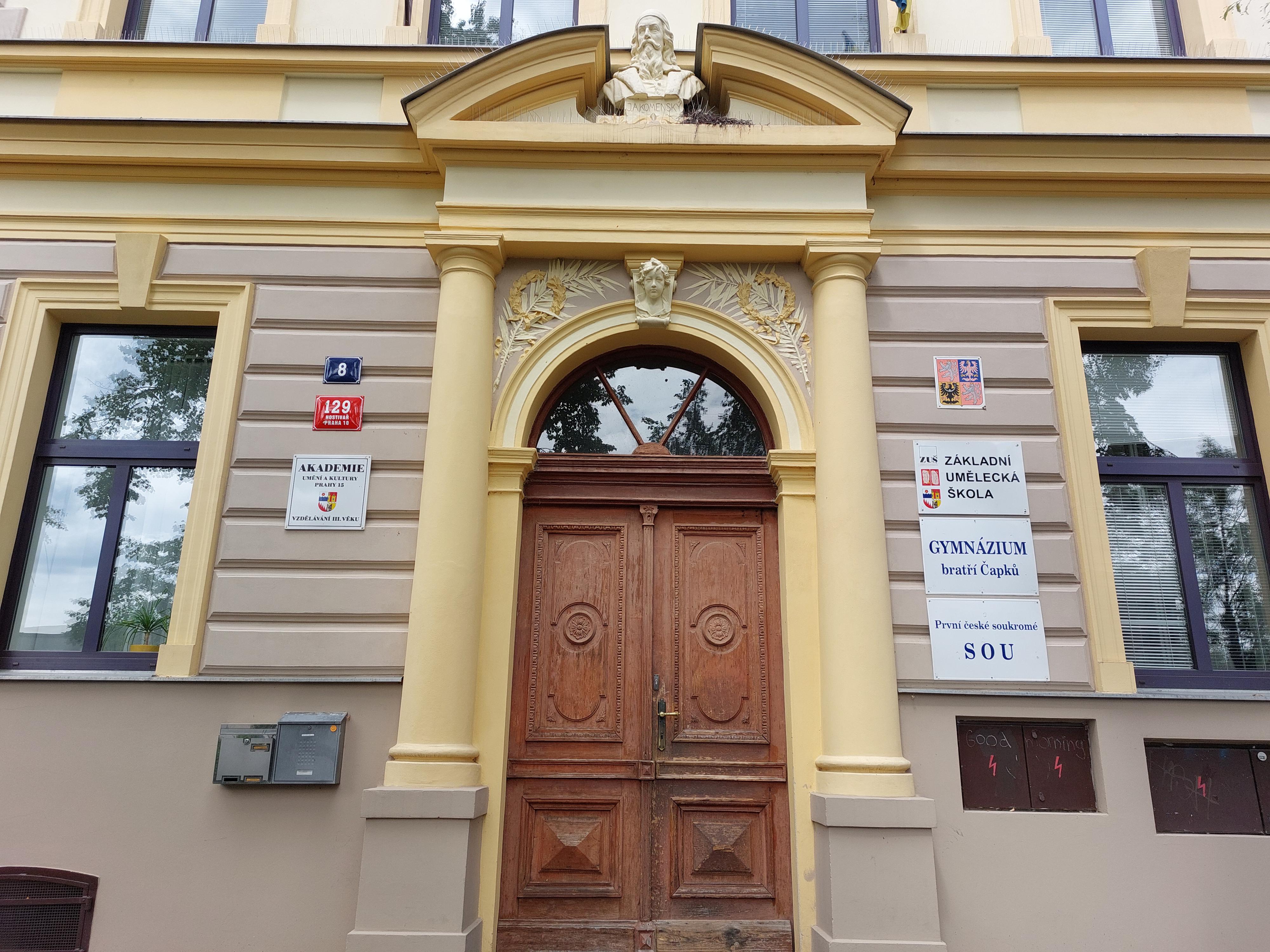 ZUŠ Praha 10, Trhanovské náměstí