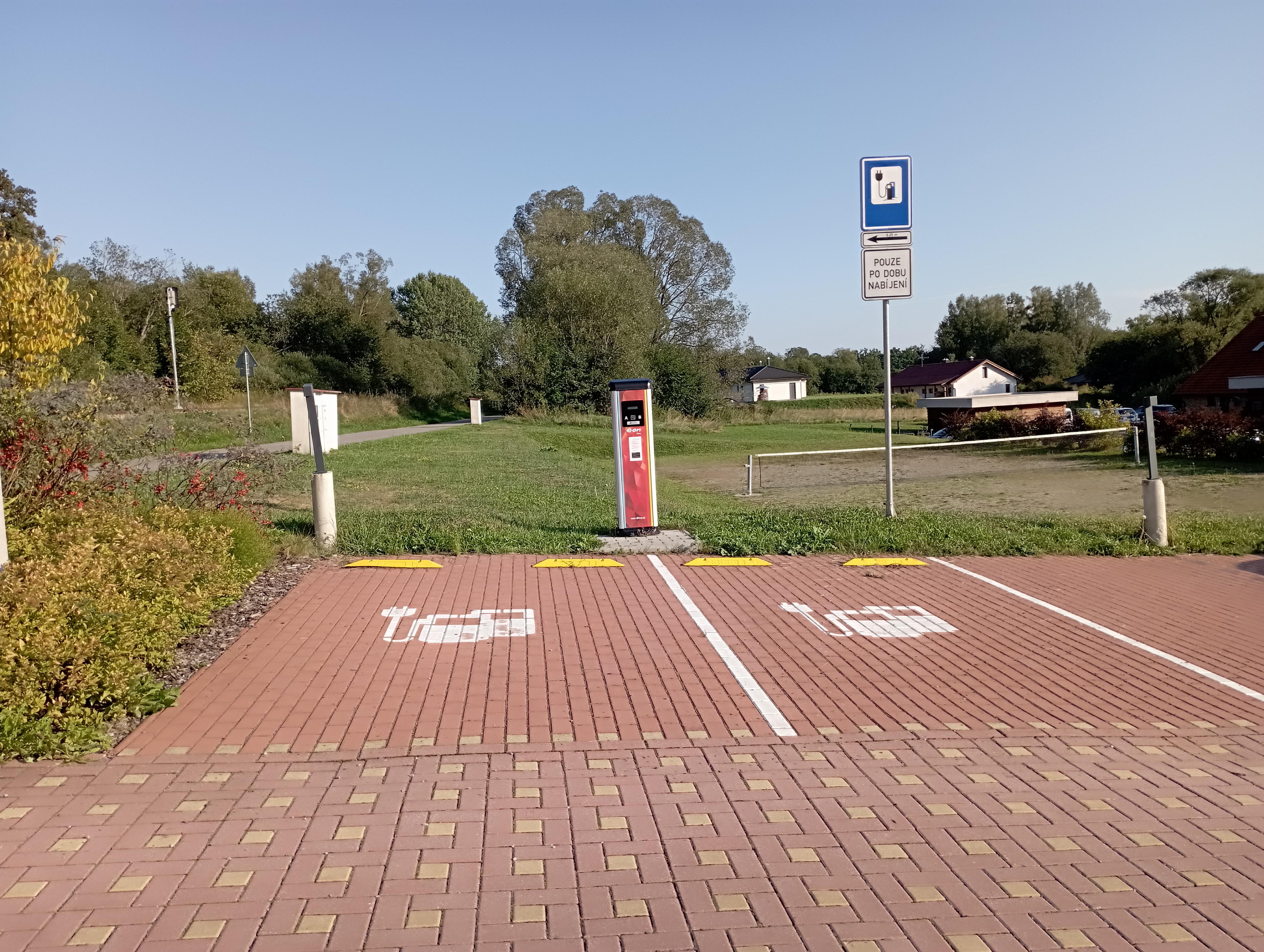 Dobíjecí stanice E.ON Drive