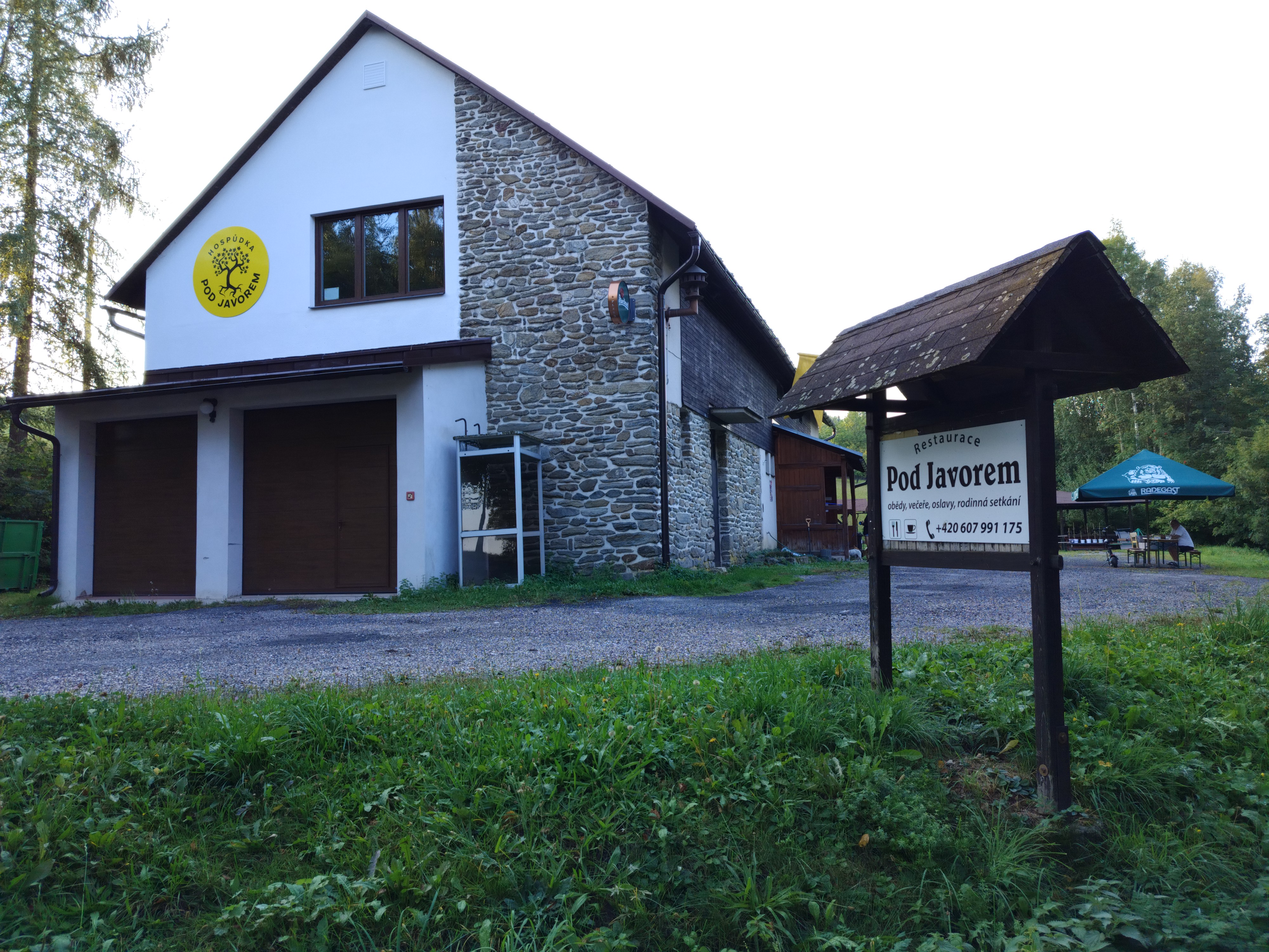 Restaurace pod javorem