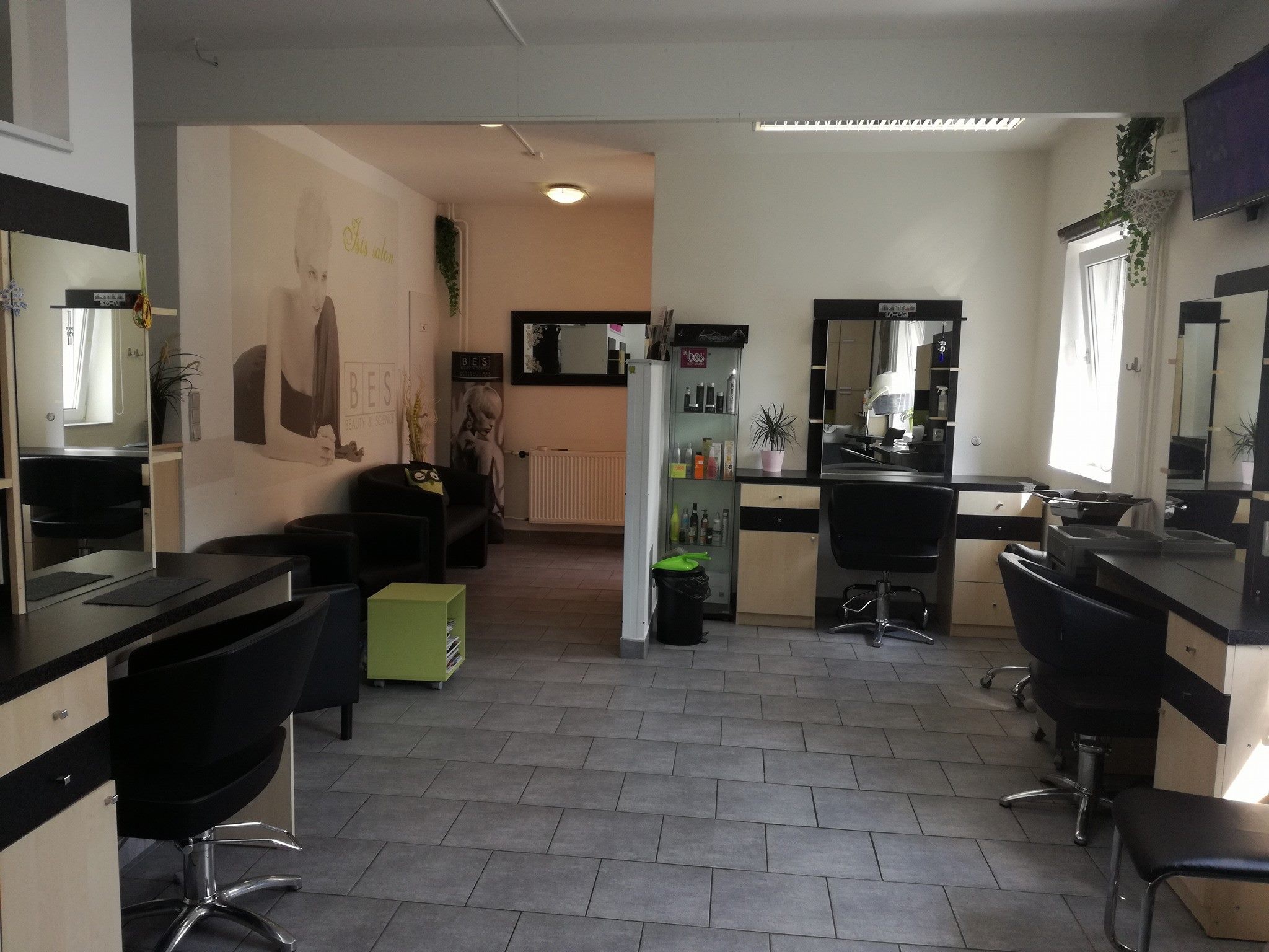 Kadeřnický a pedikérský salón Isis foto 4