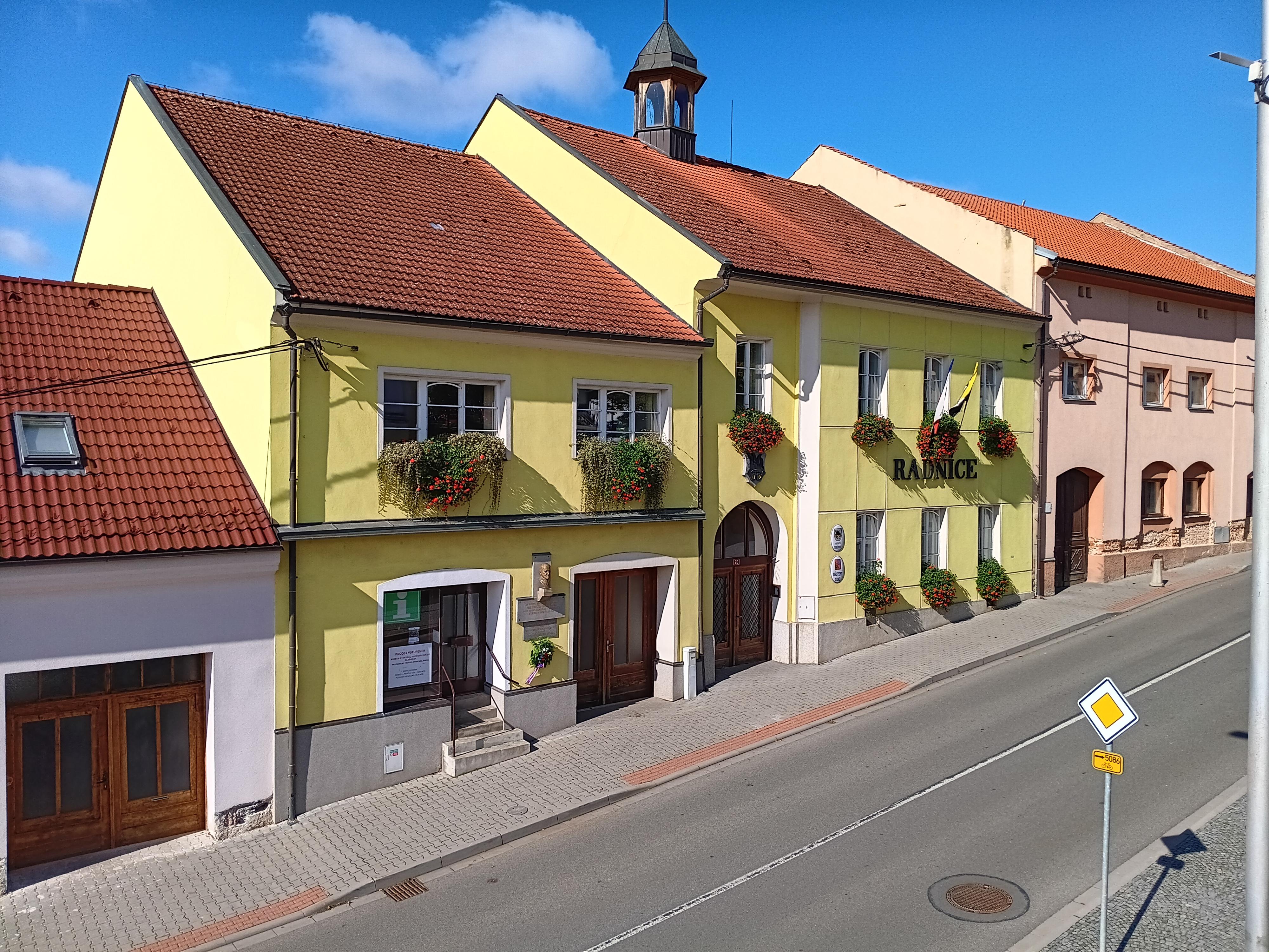 Olešnice - městský úřad foto 6