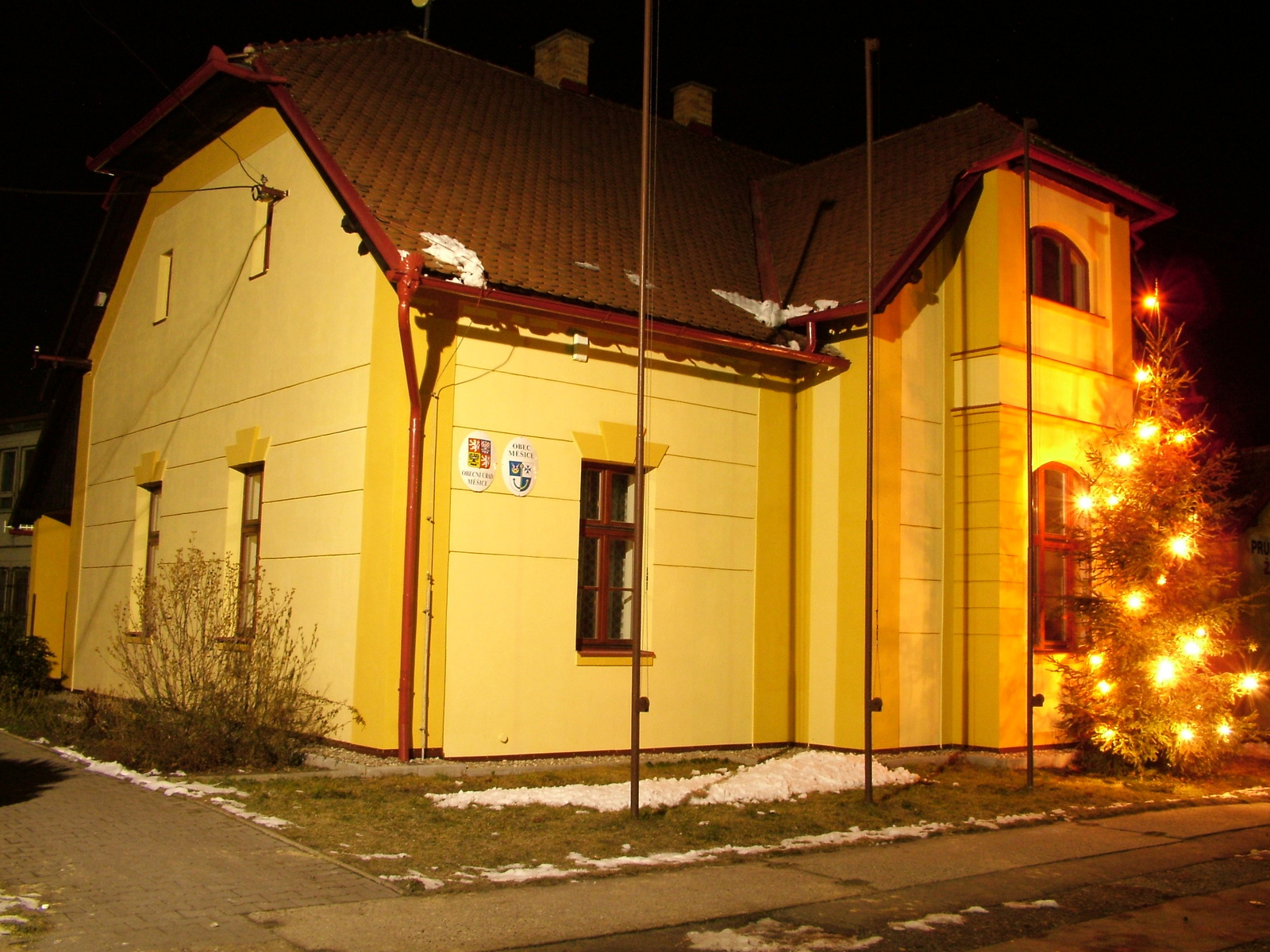 Měšice - obecní úřad foto 2