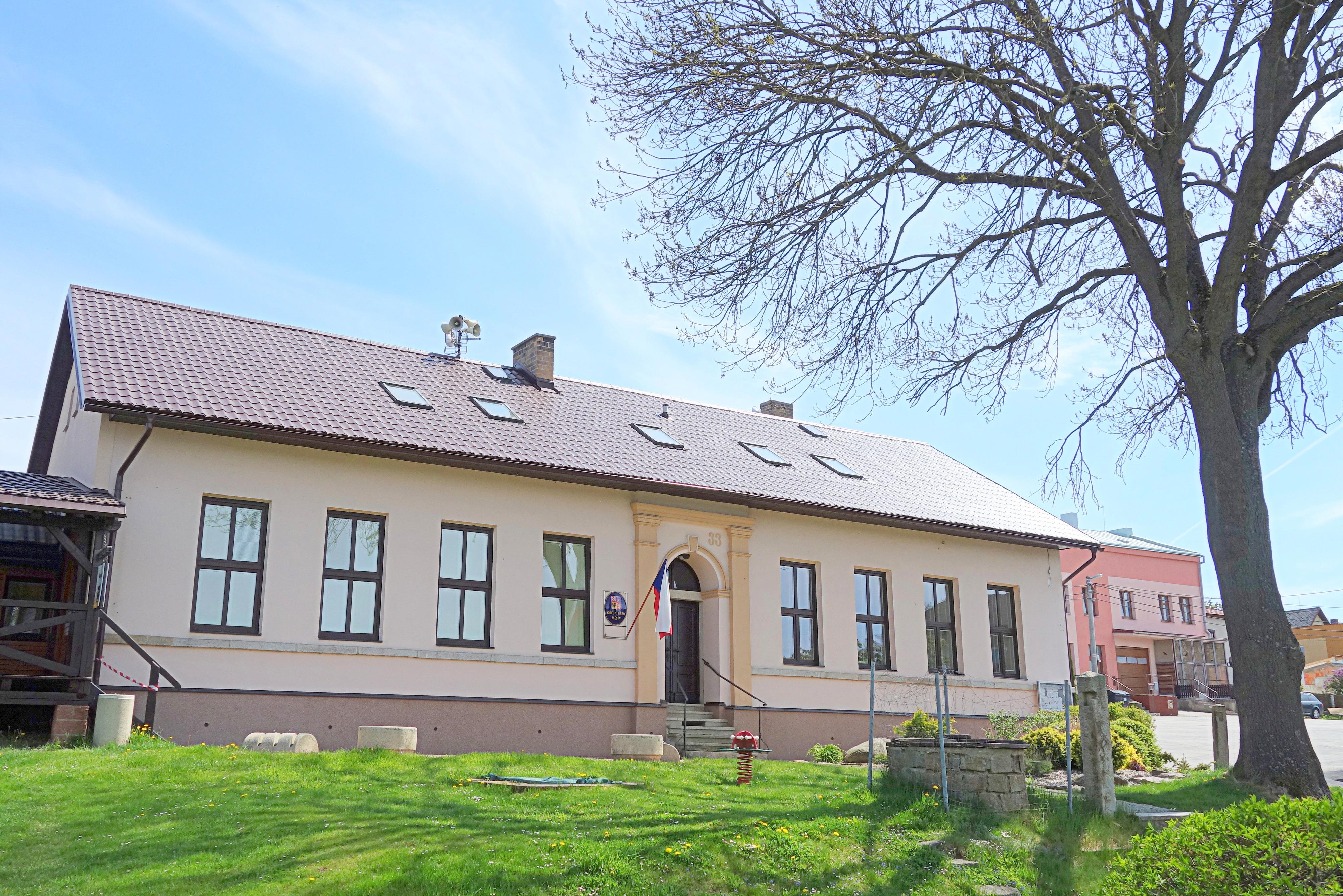 Měšín - obecní úřad foto 2