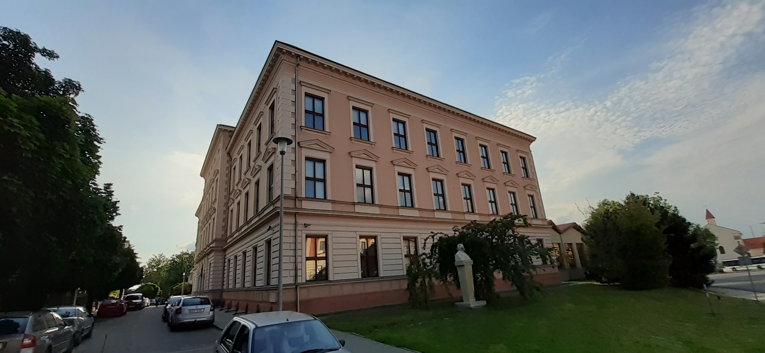 Gymnázium Františka Palackého Valašské Meziříčí foto 3