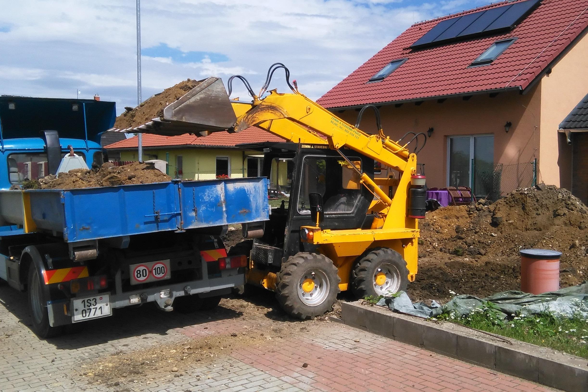 Zemní práce - Petr Bejvl