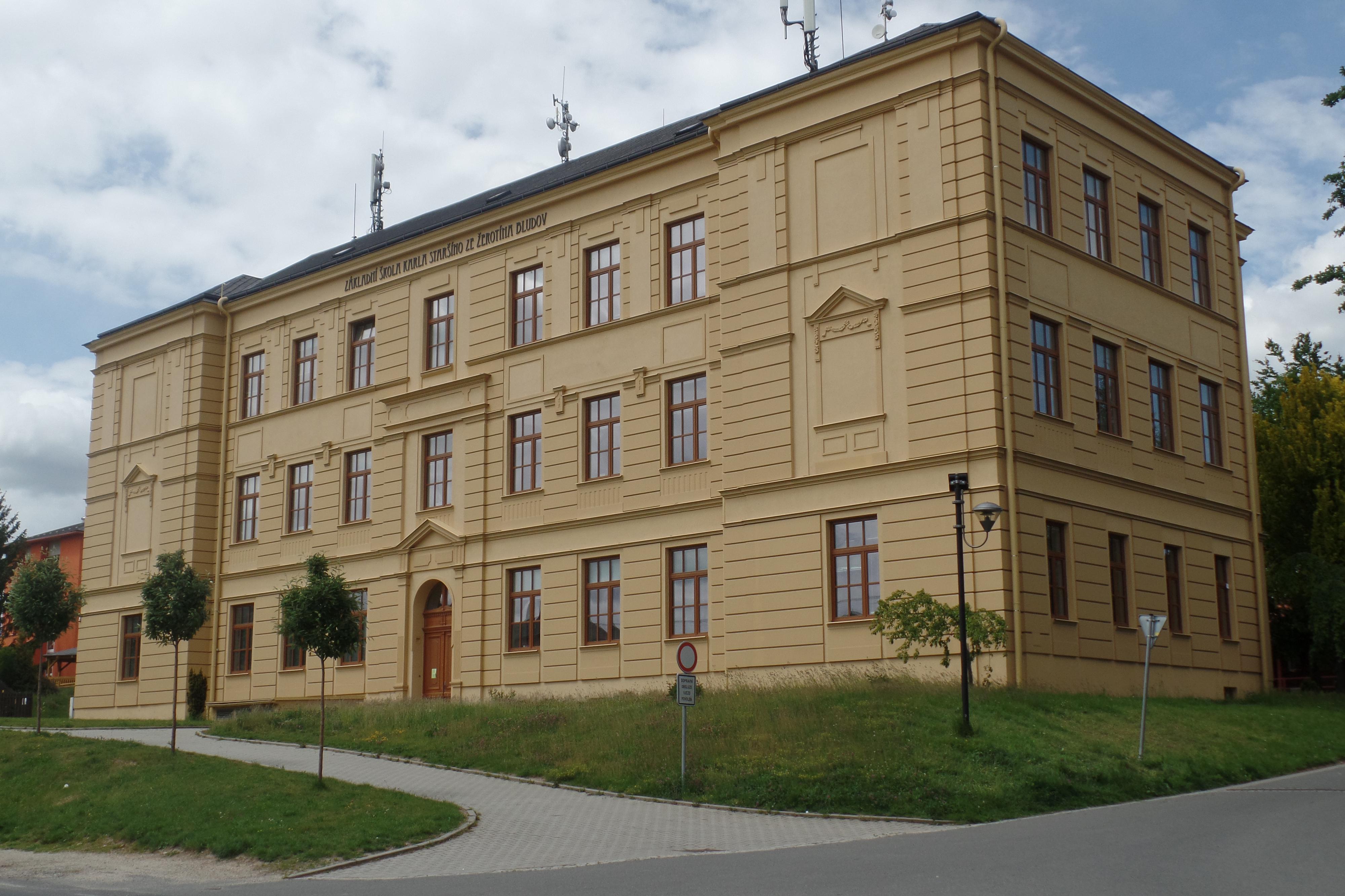 Místní knihovna Bludov foto 2