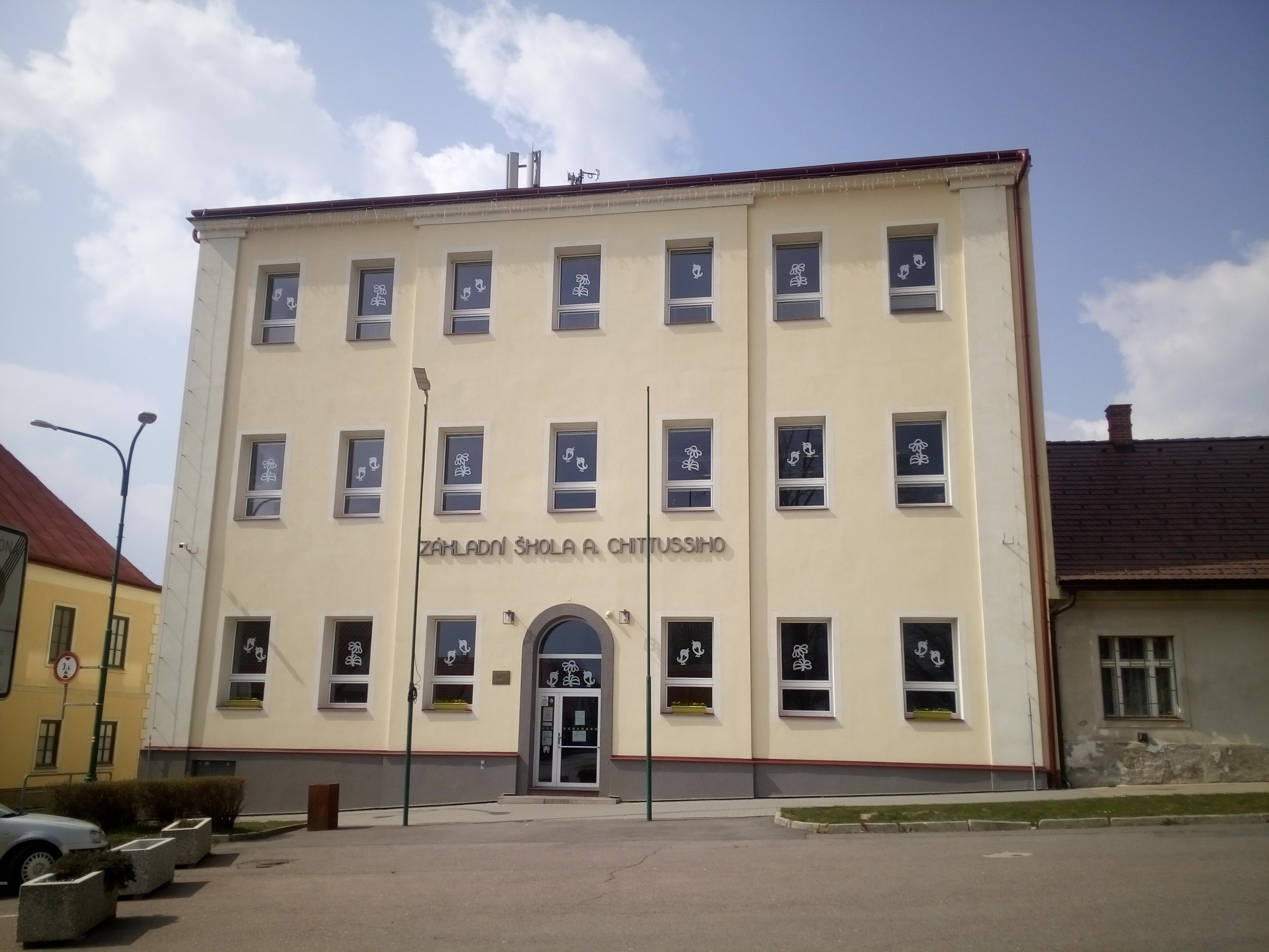 ZŠ Ronov nad Doubravou foto 2