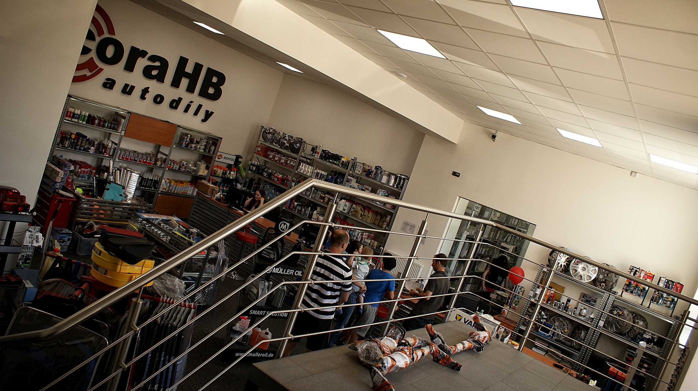 coraHB autodíly s.r.o. foto 2