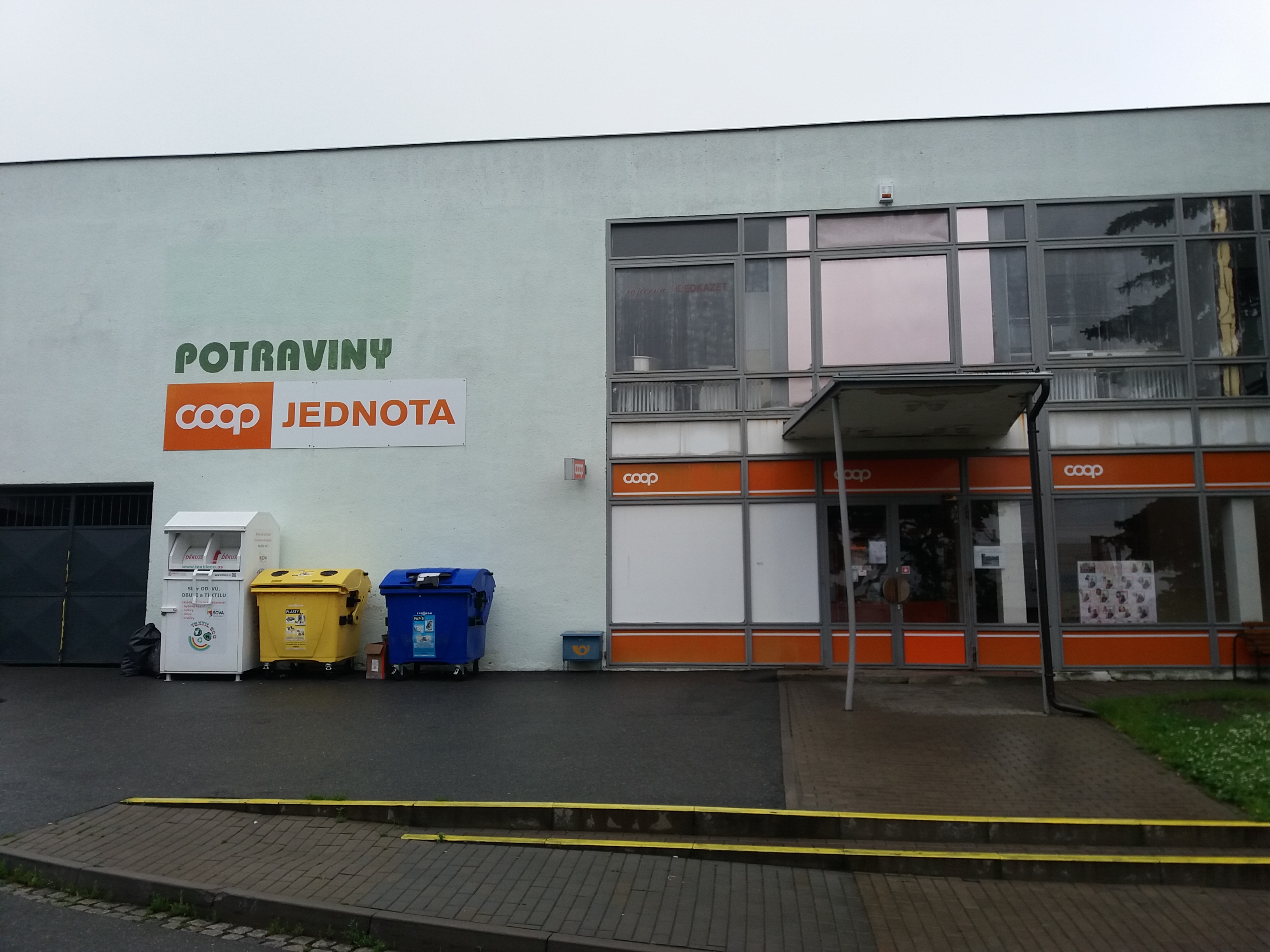 Jednota, spotřební družstvo ve Zlíně - COOP foto 2