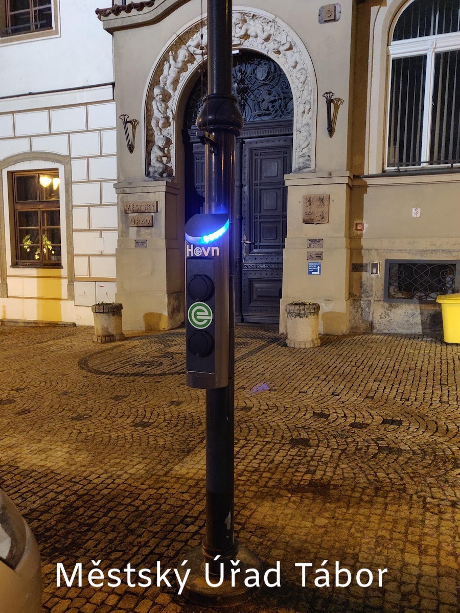 Nabíjecí stanice HEVN foto 2