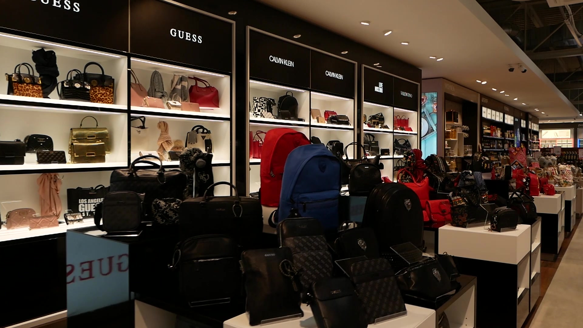 TRAVEL FREE SHOP foto 2 (náhled videa)