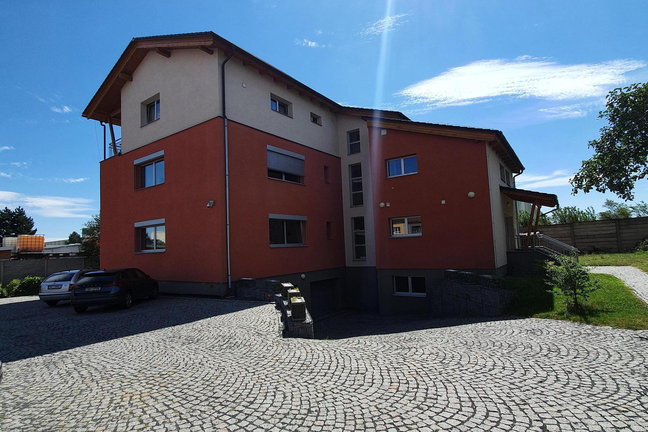 SnižujemeDaně s.r.o.