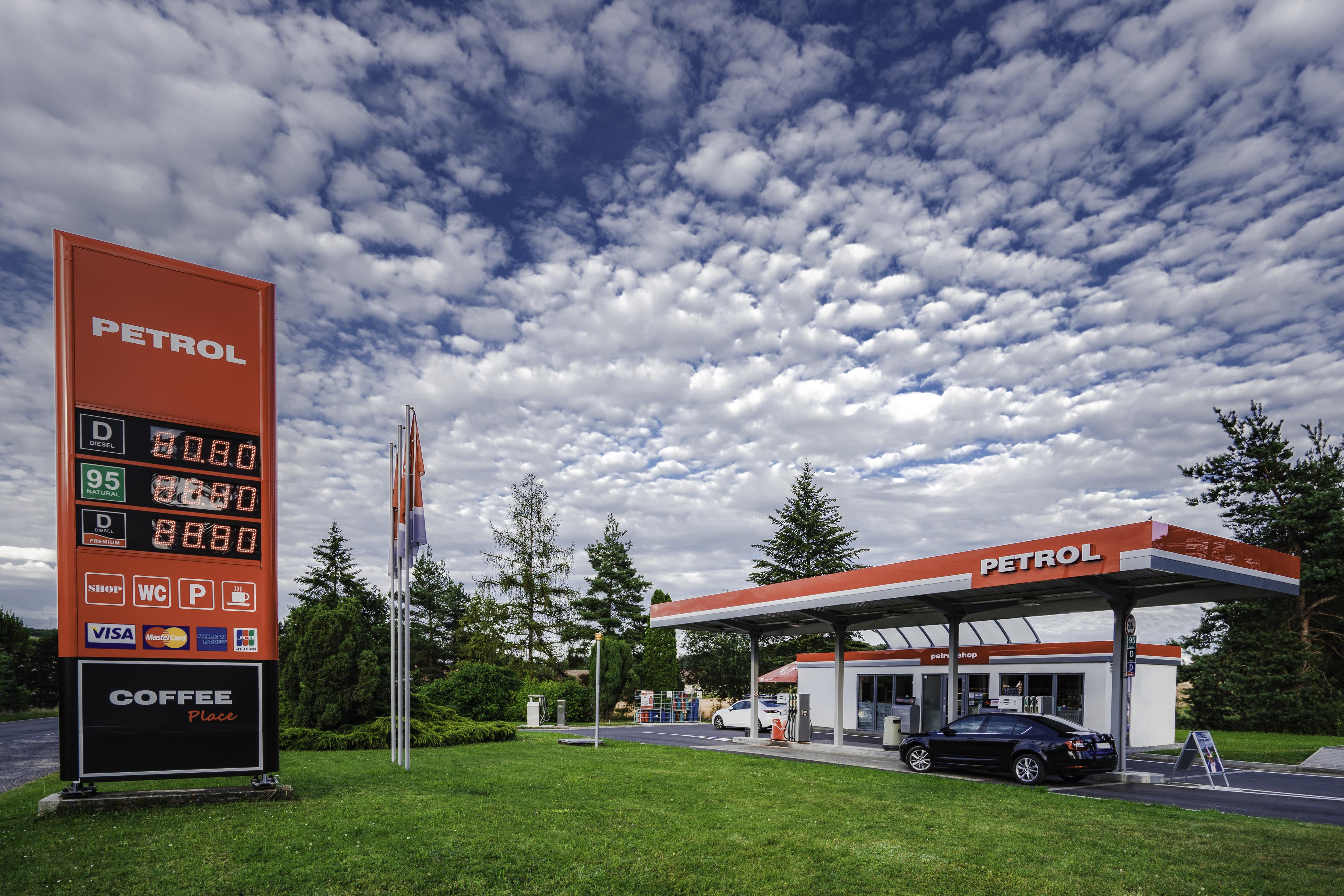 PETROL foto 2