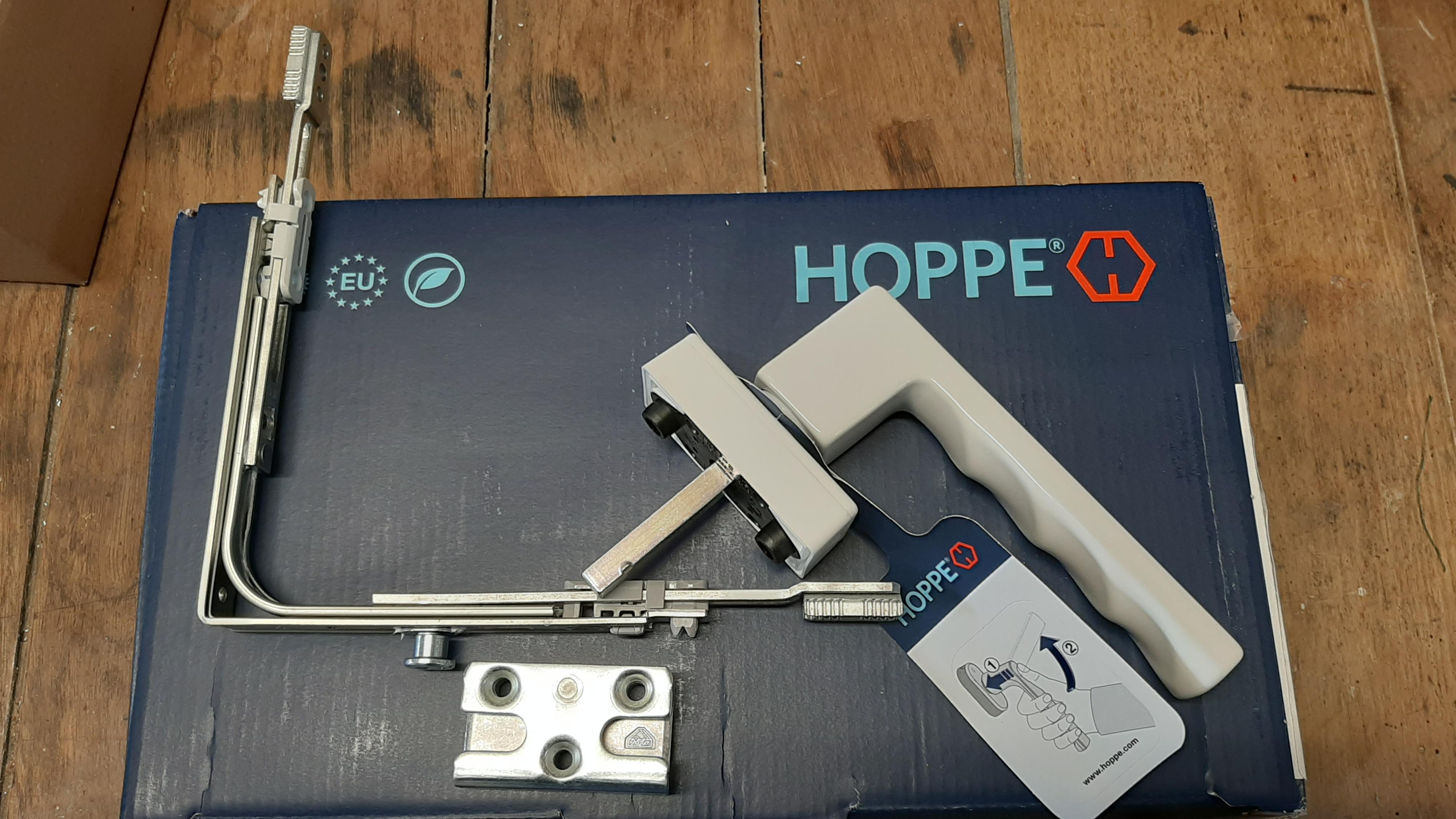 SERVIS OKEN A DVEŘÍ - Radek Vitouch foto 2