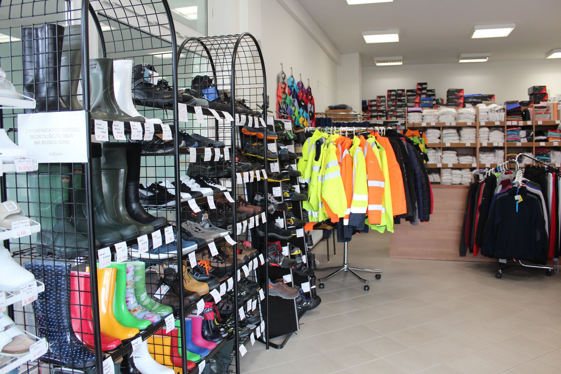 Pracovní a volnočasové oděvy a obuv Alena foto 3