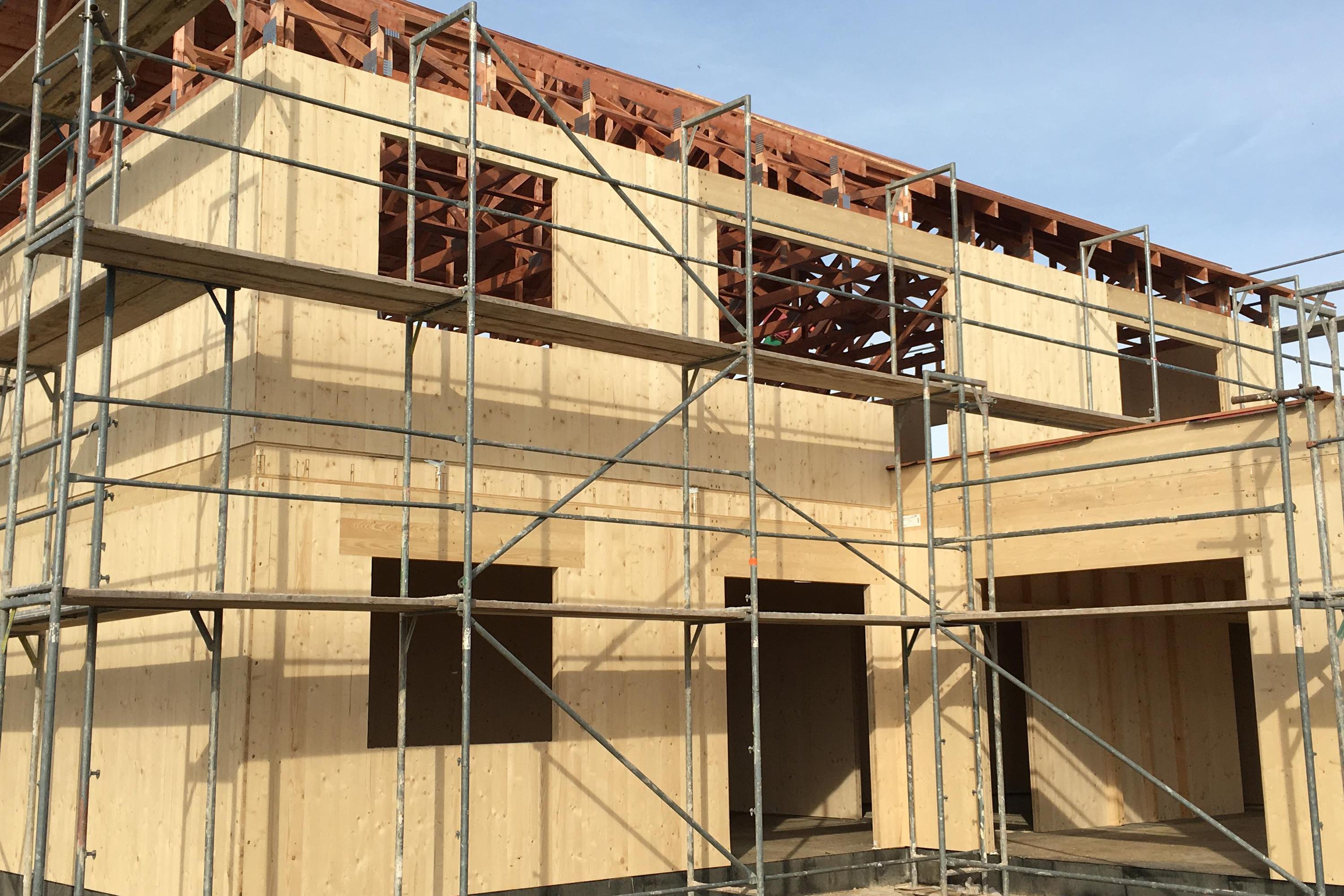 NAMONT - Abadžiev-Novotný