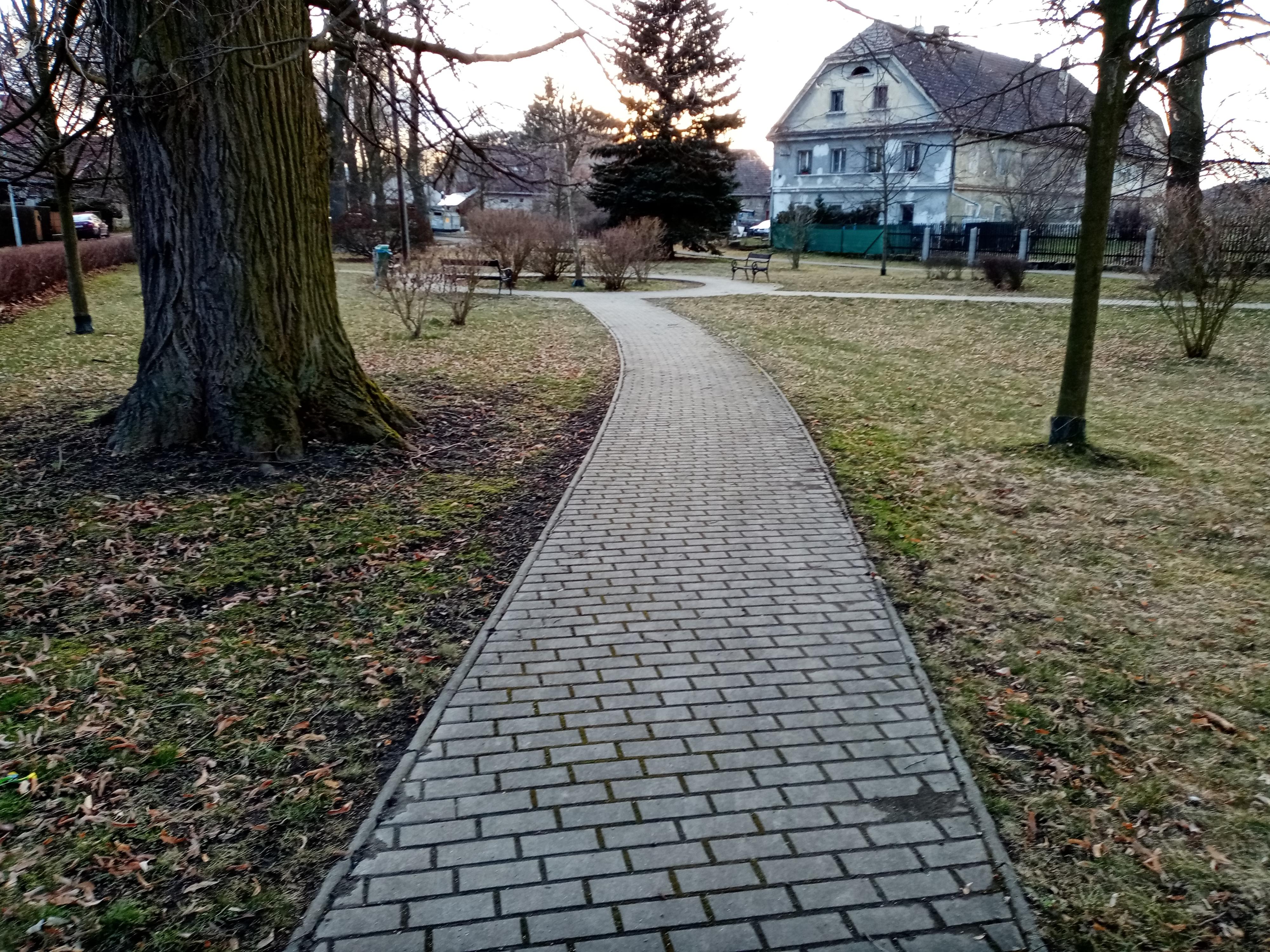 Okna - obecní úřad foto 4
