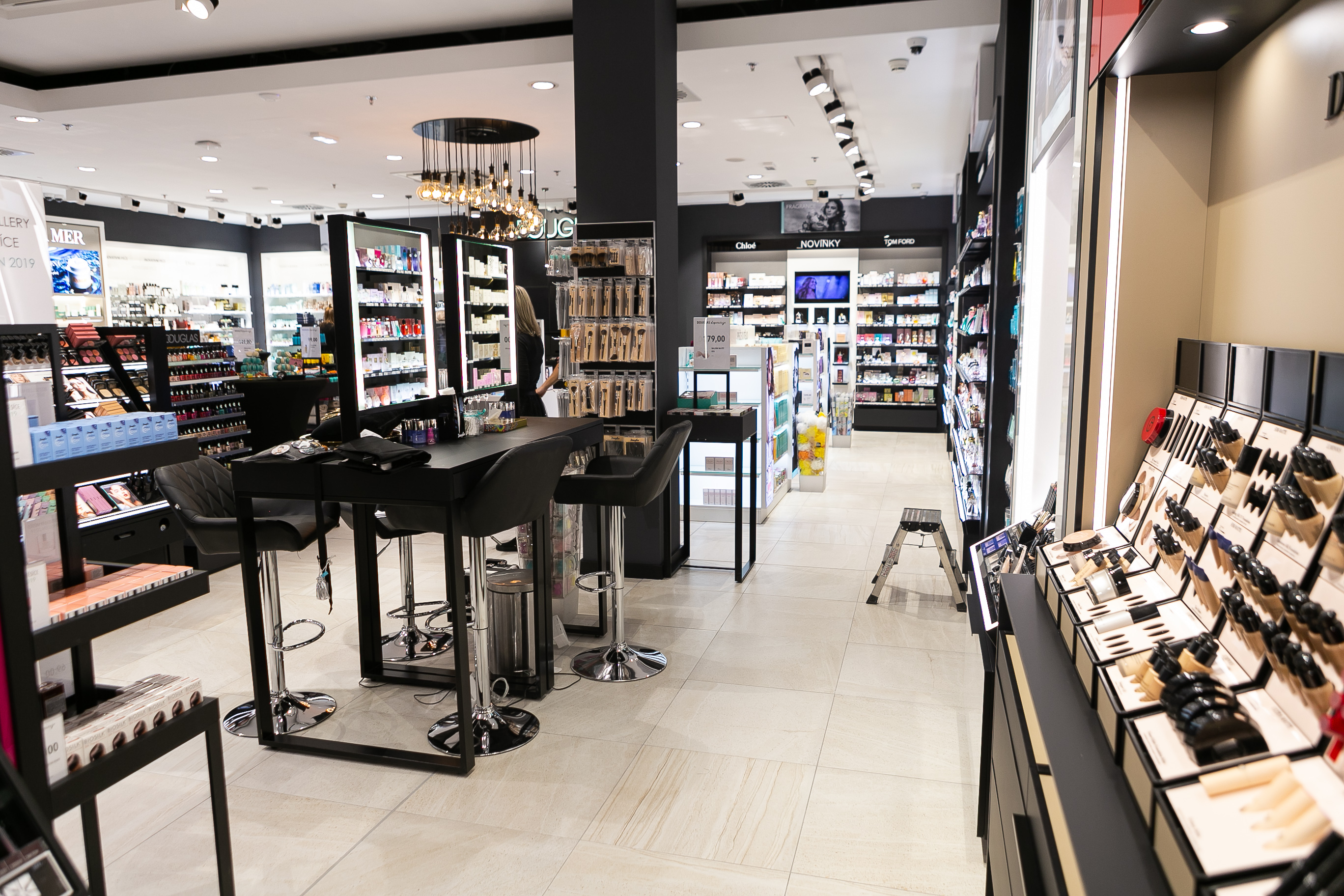 Parfumerie Douglas foto 4