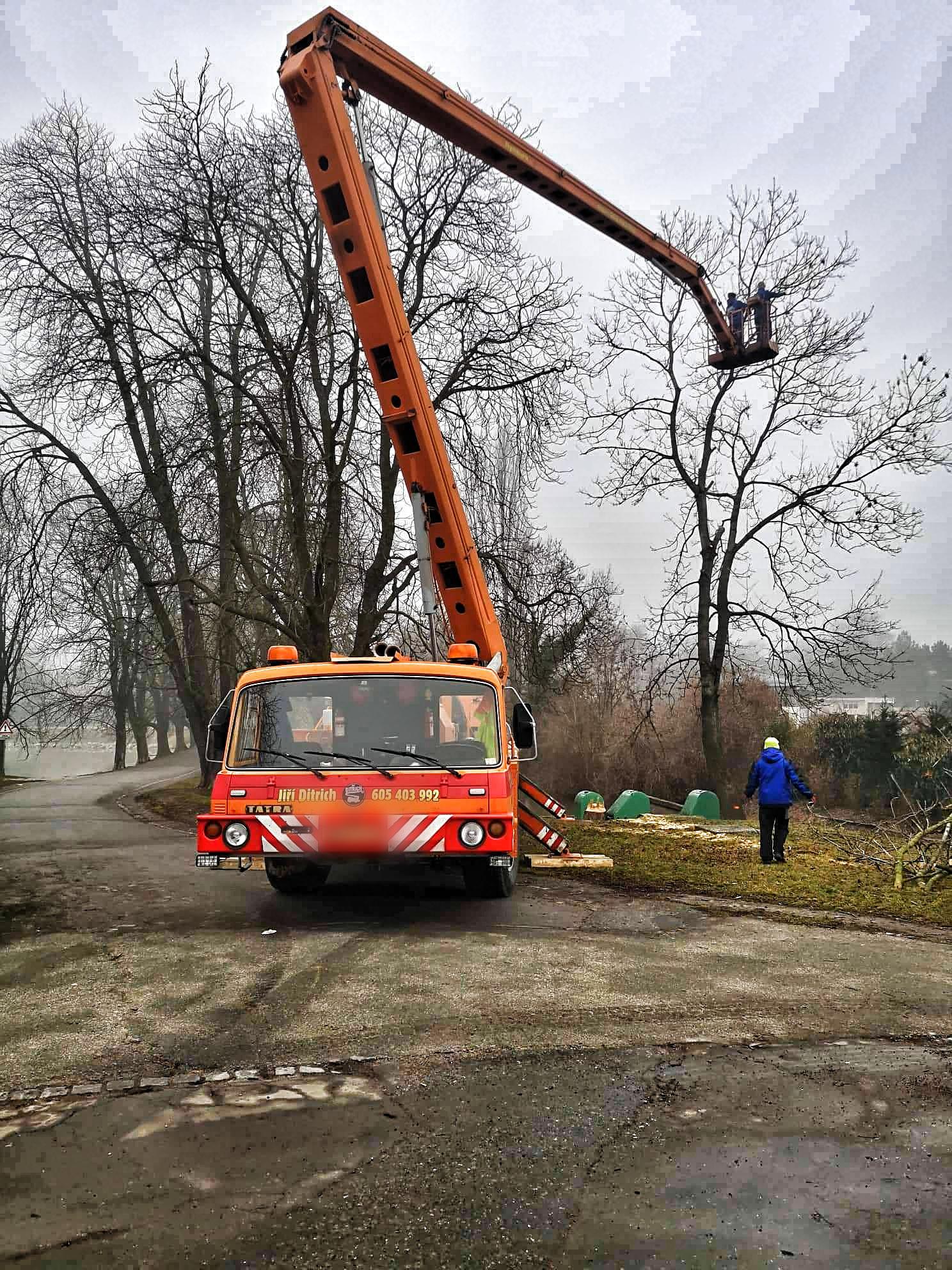 Pronájem montážních plošin Jiří Ditrich foto 2