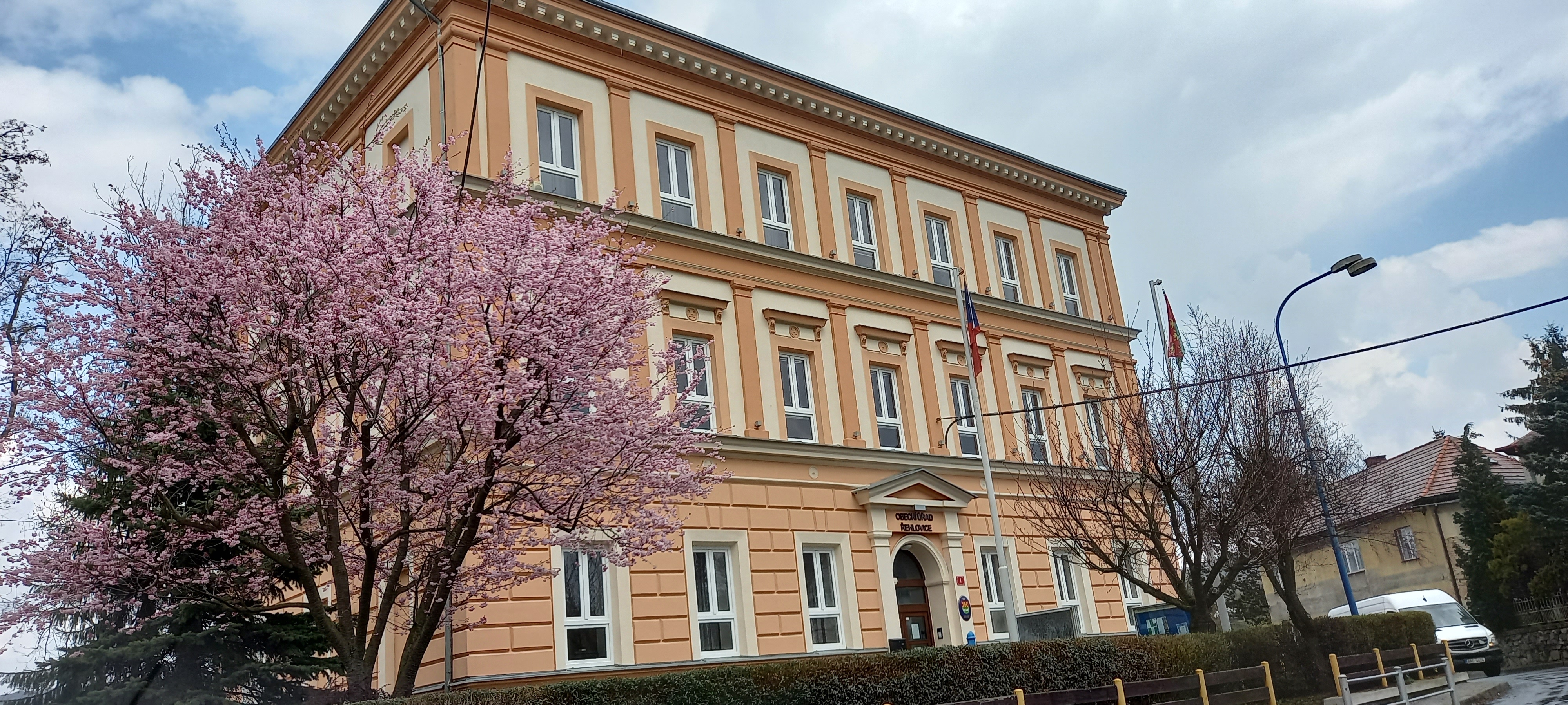 Řehlovice - obecní úřad foto 3