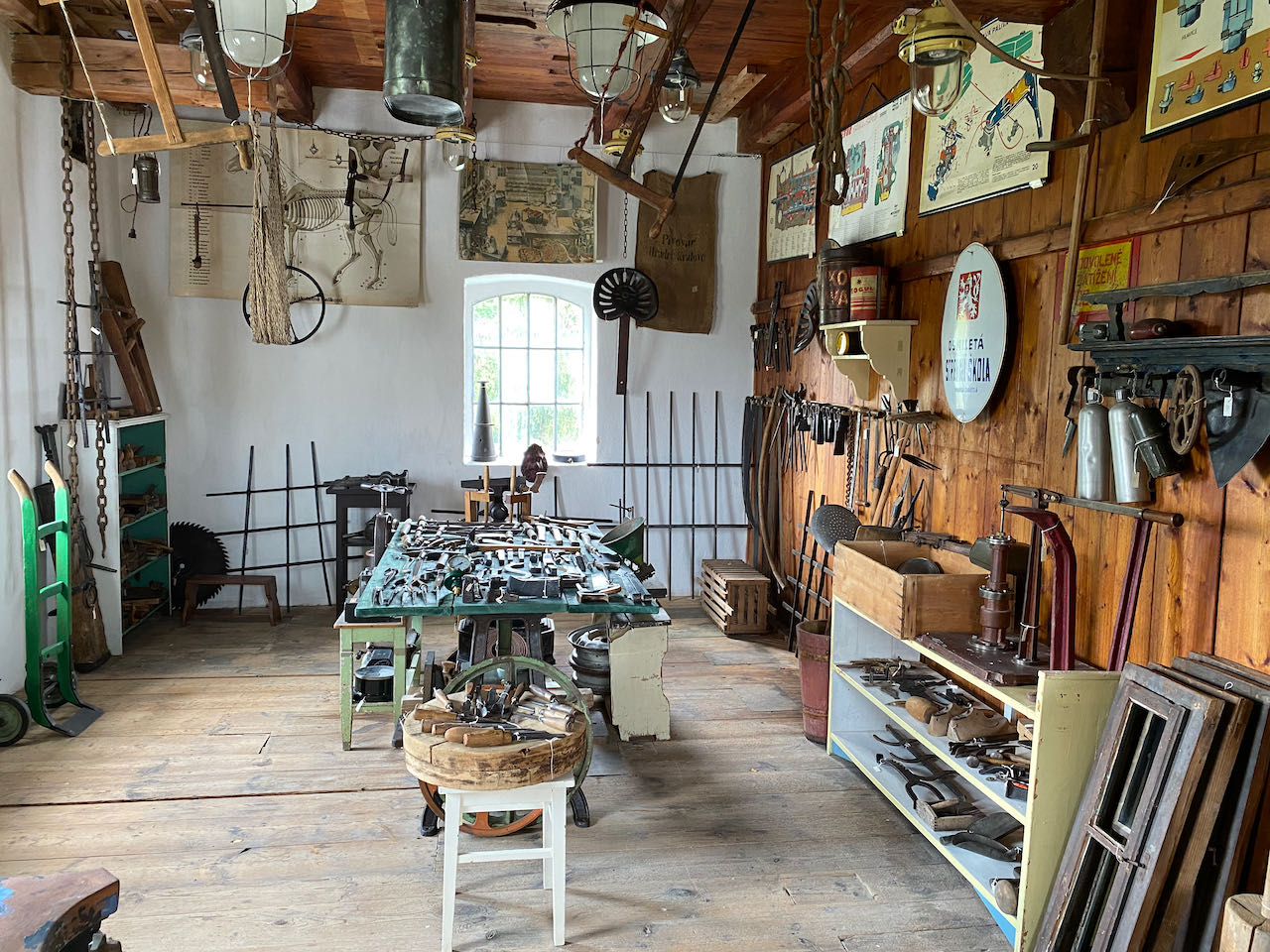 Starožitnosti Lučický mlýn foto 4