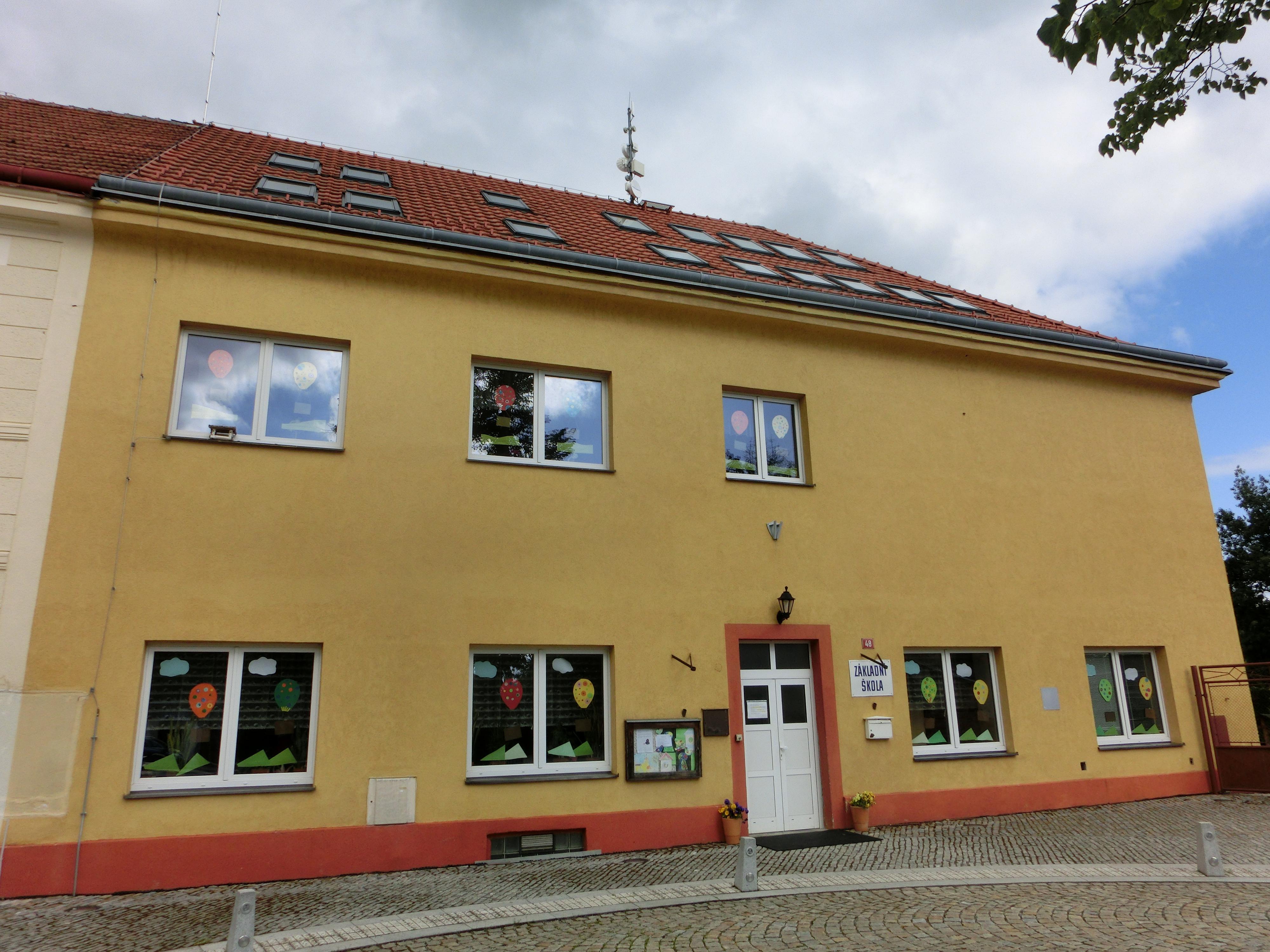ZŠ Kostelec u Křížků foto 2