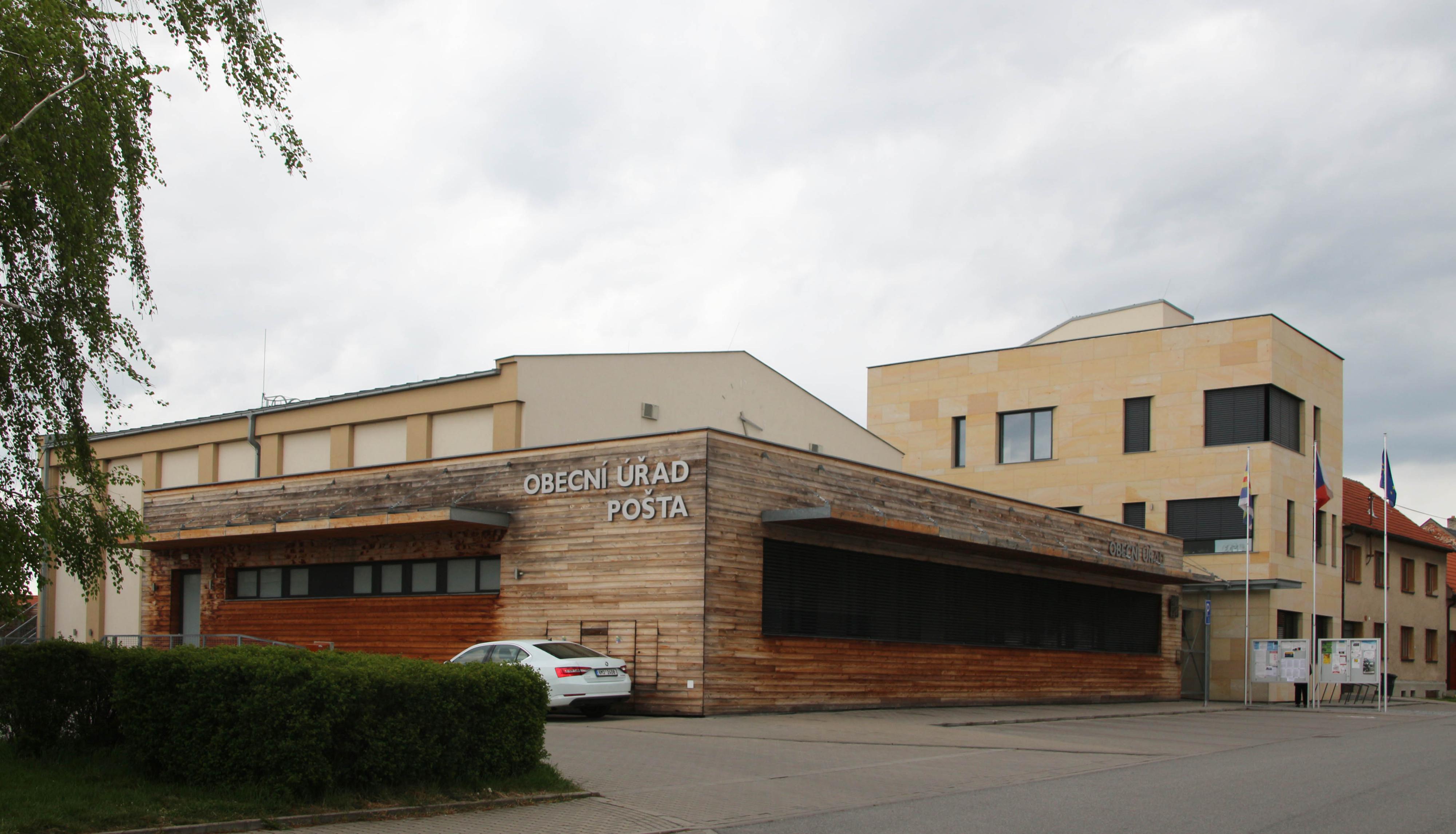 Ostrožská Nová Ves - obecní úřad foto 5