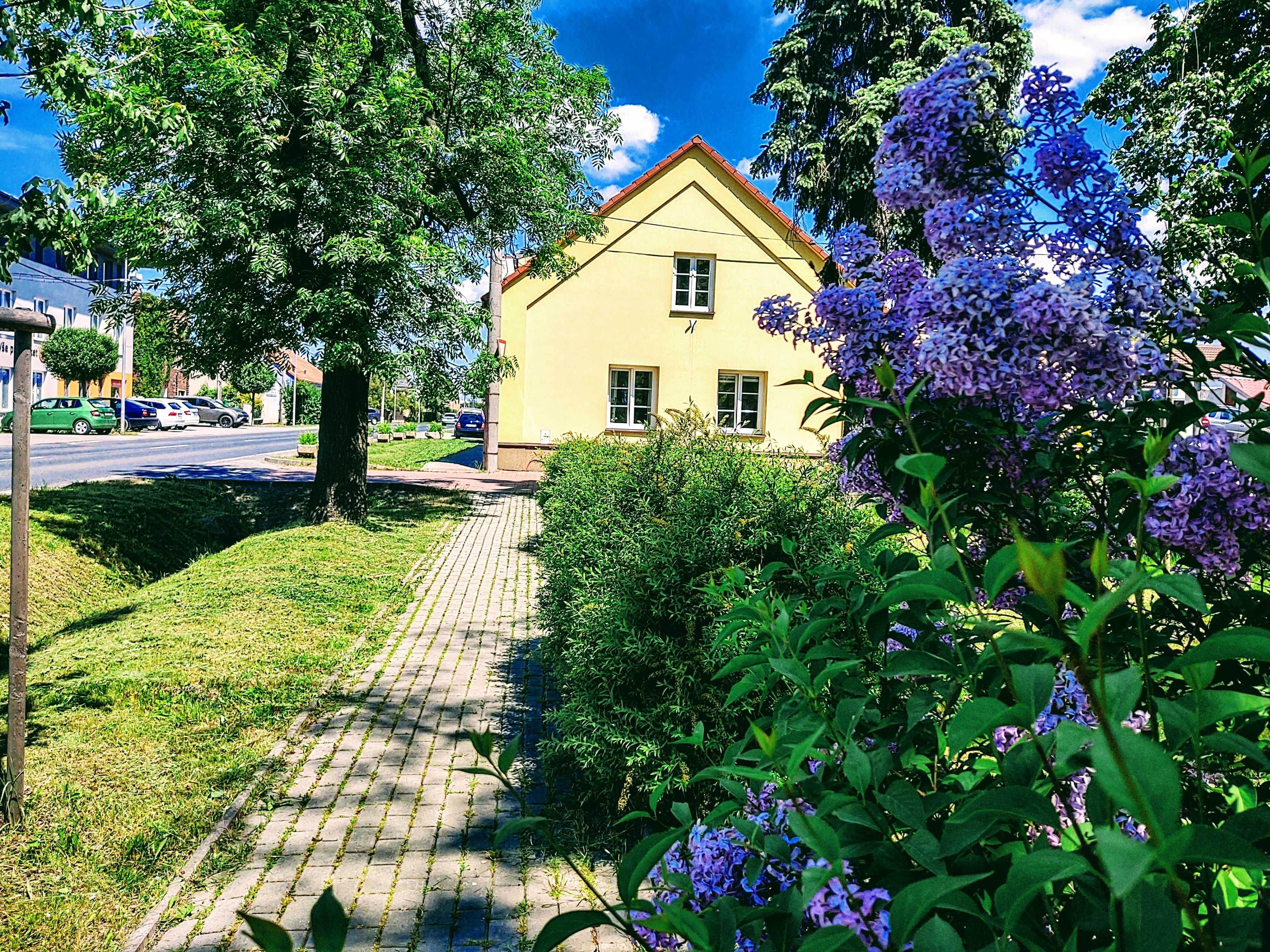 Chrášťany - obecní úřad foto 2