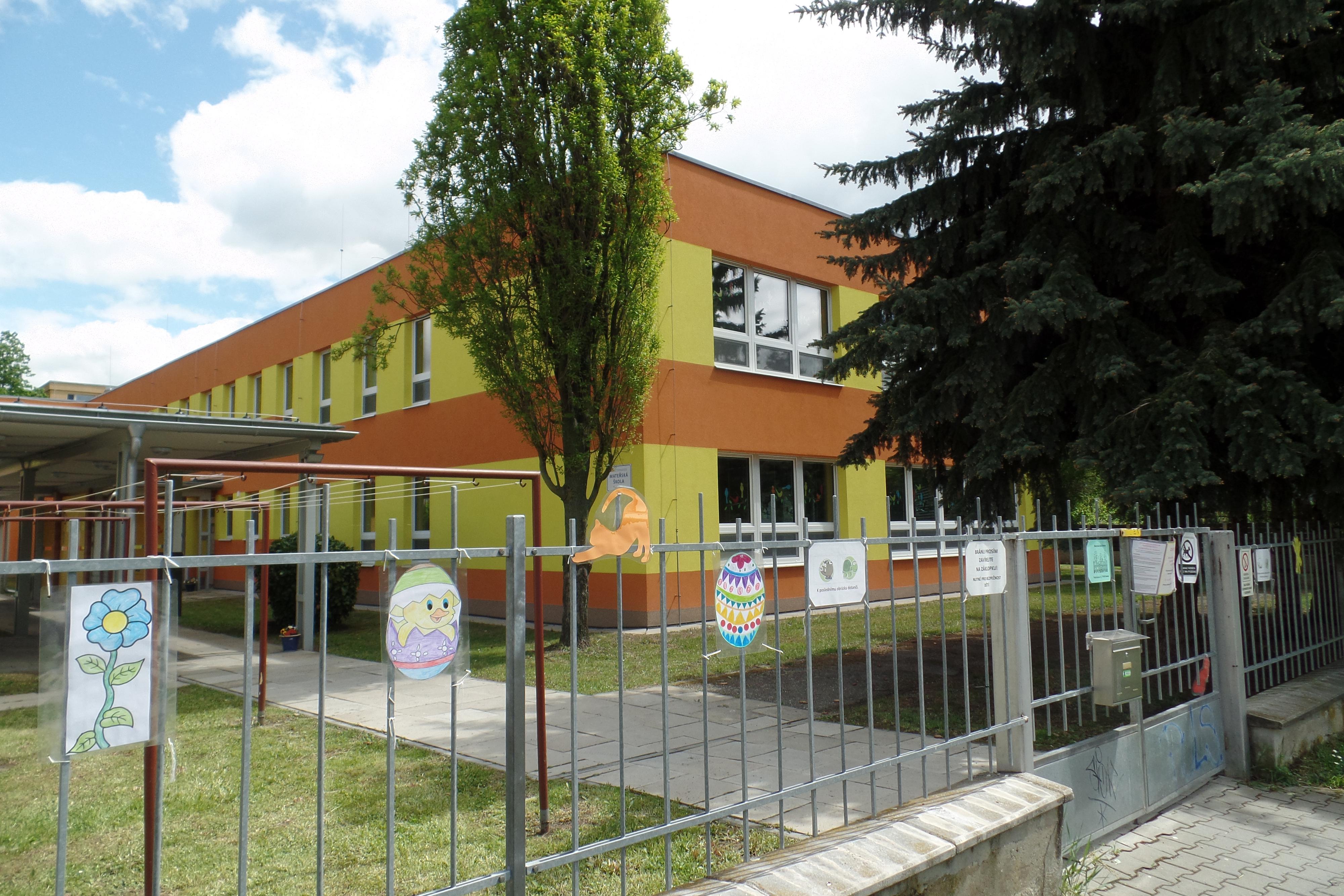 ZŠ a MŠ Olomouc, Nedvědova foto 2