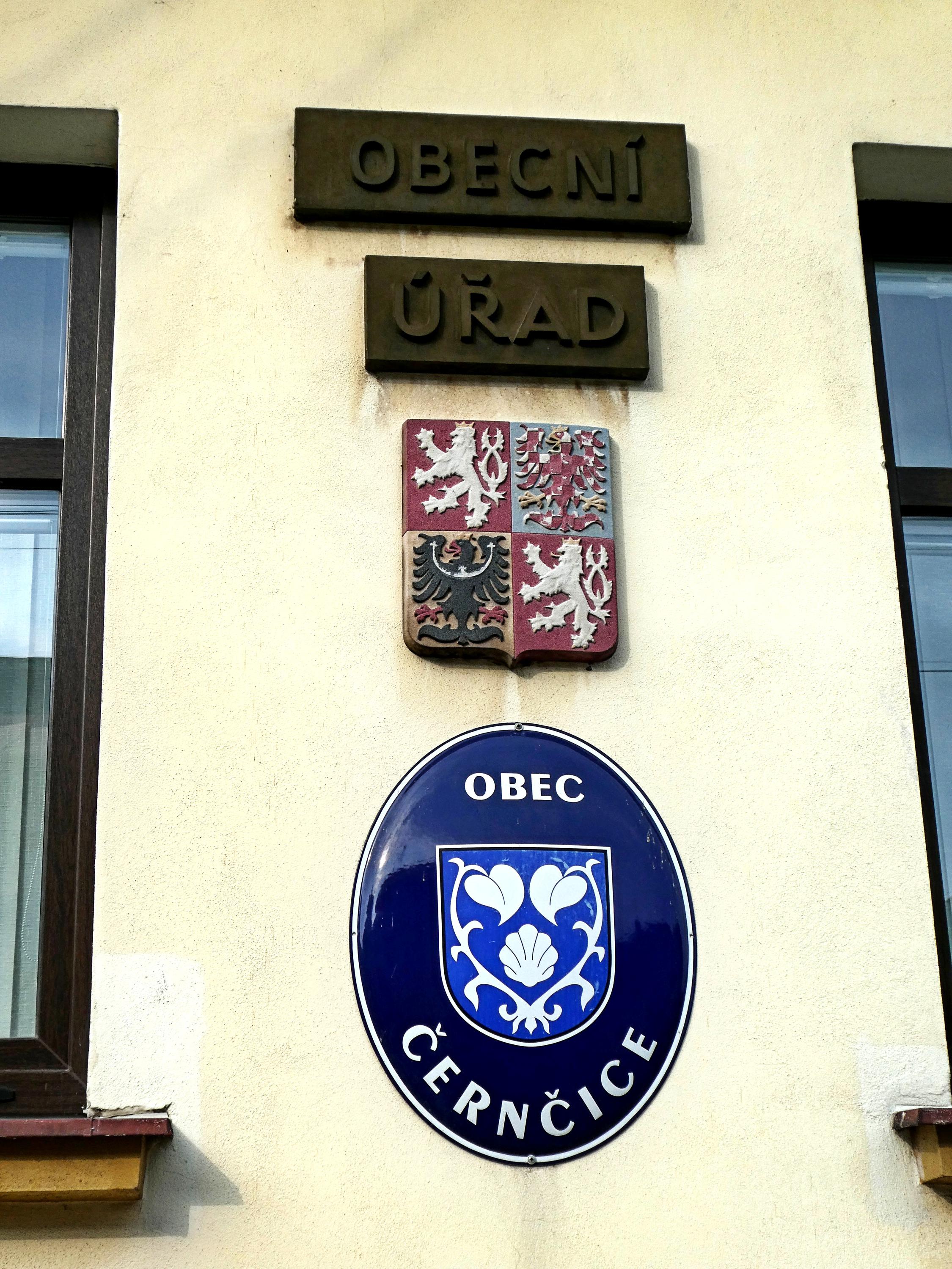 Černčice - obecní úřad foto 2