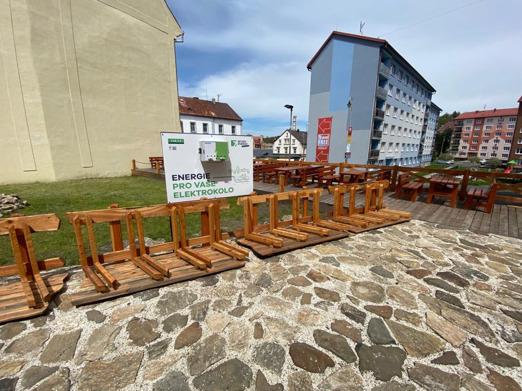 Nabíjecí stanice Grill a Restaurace Pod Lípami foto 2