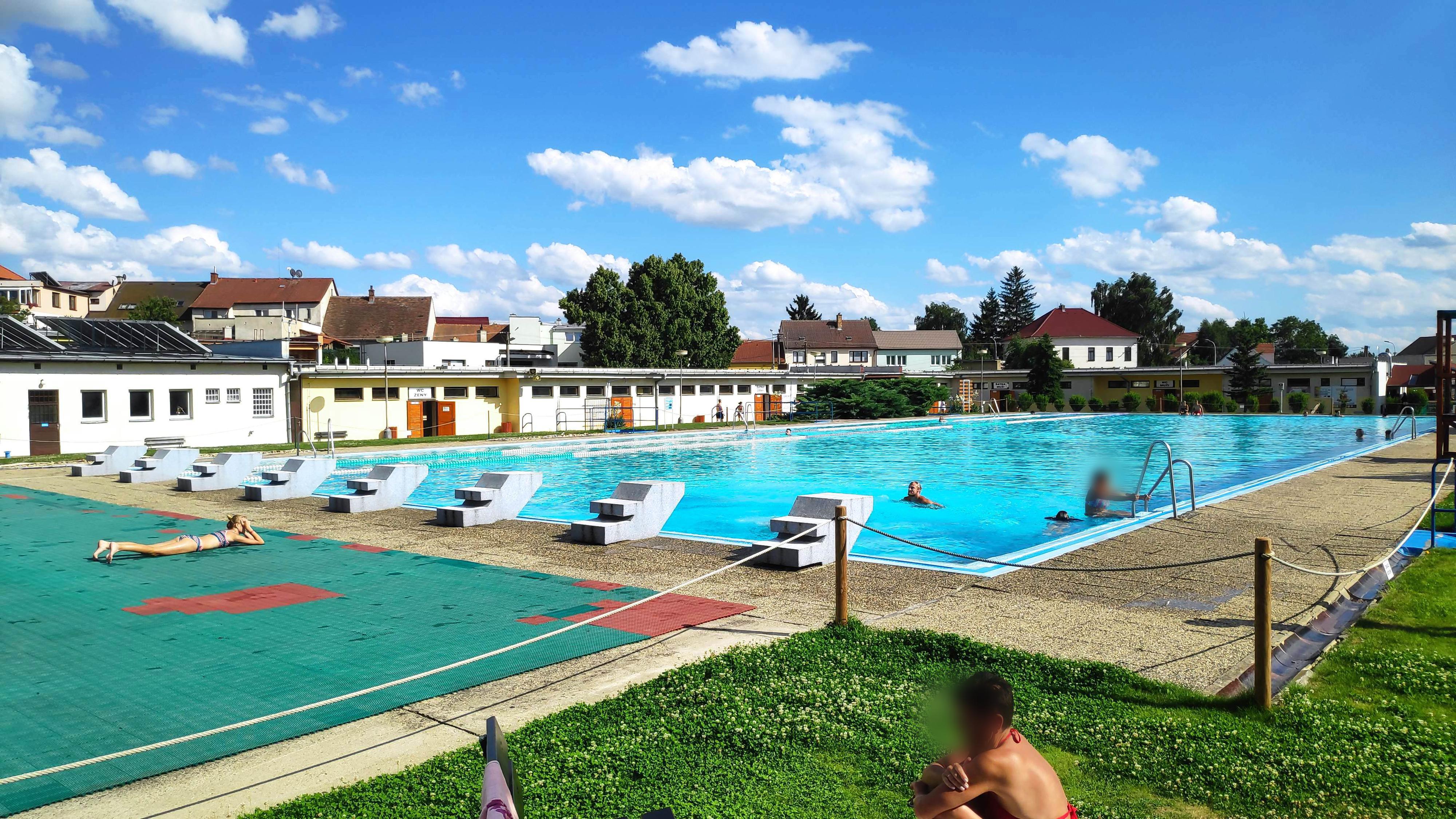 Letní koupaliště Moravské Budějovice foto 3