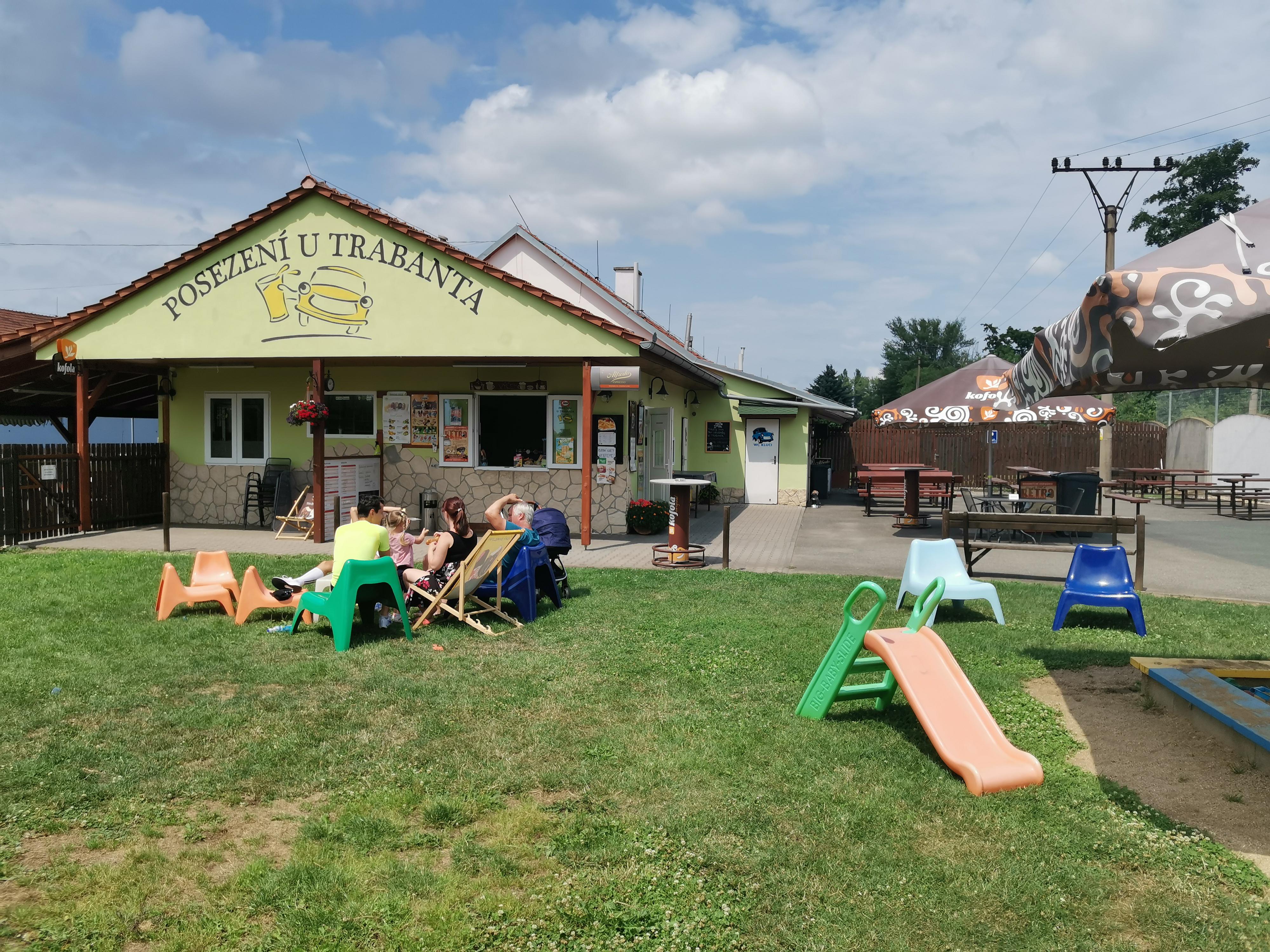 POSEZENÍ U TRABANTA foto 4