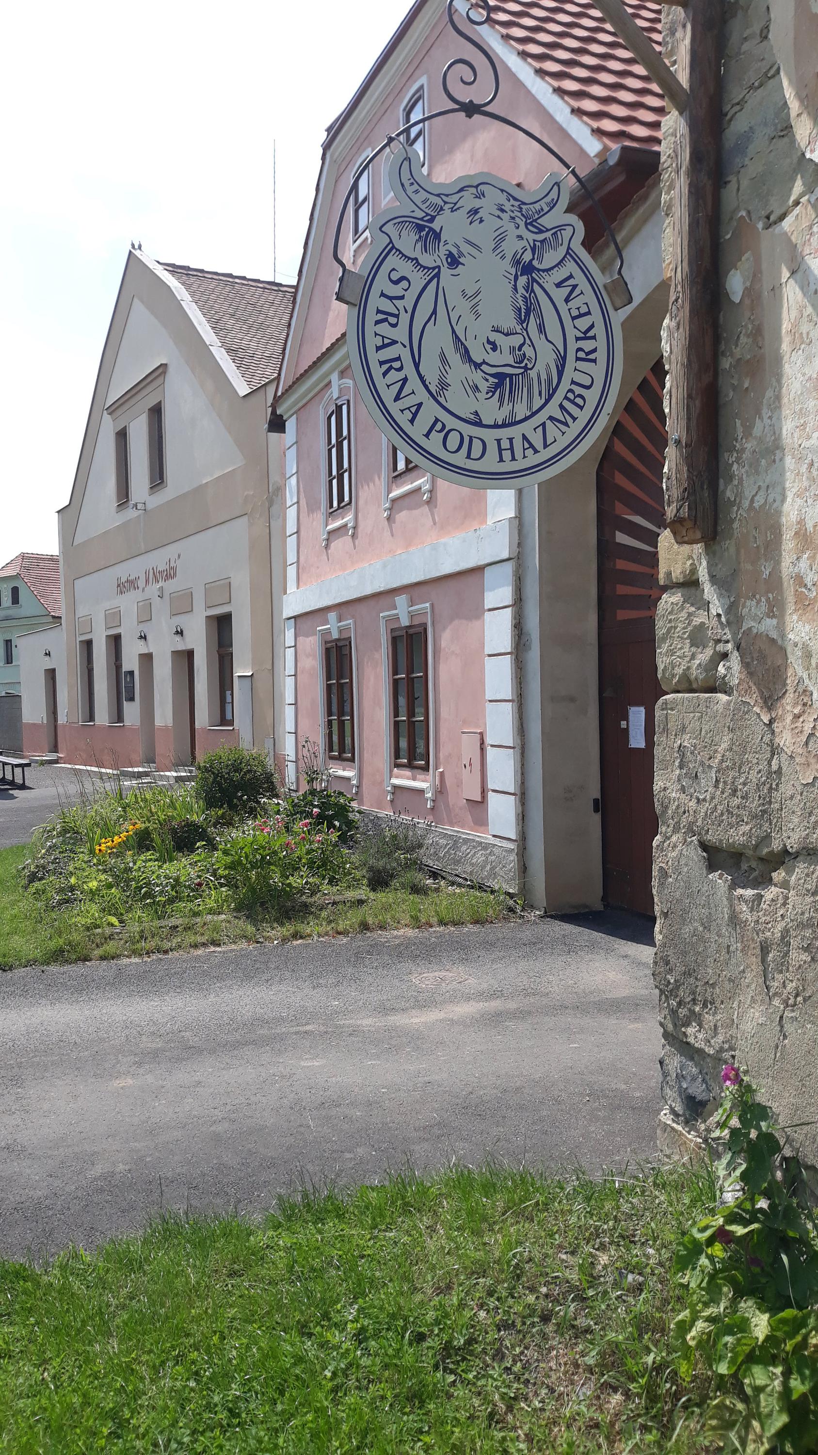 Bohumila Růžičková - Sýrárna pod Hazmburkem foto 2