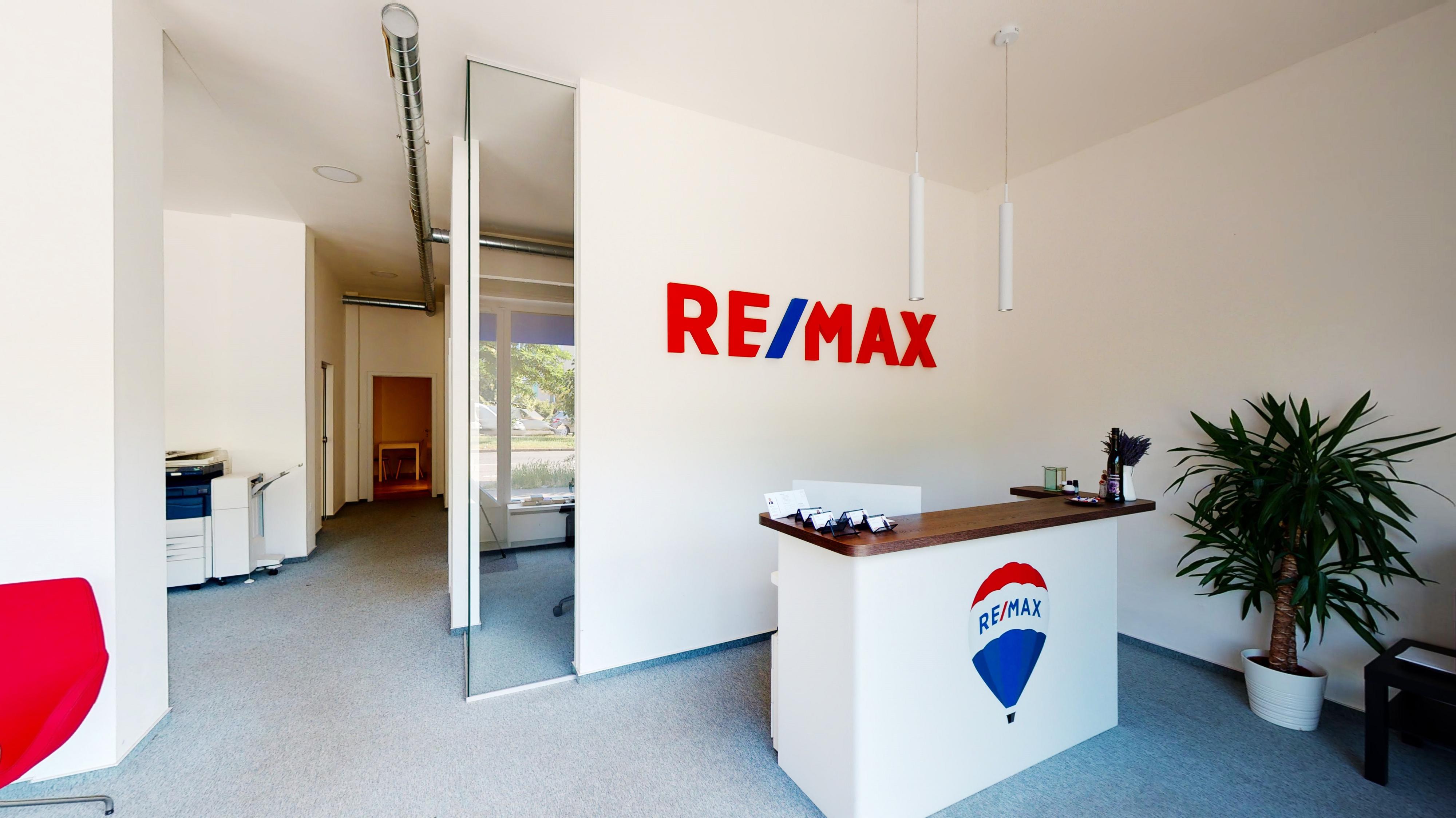 RE/MAX Scopus foto 3