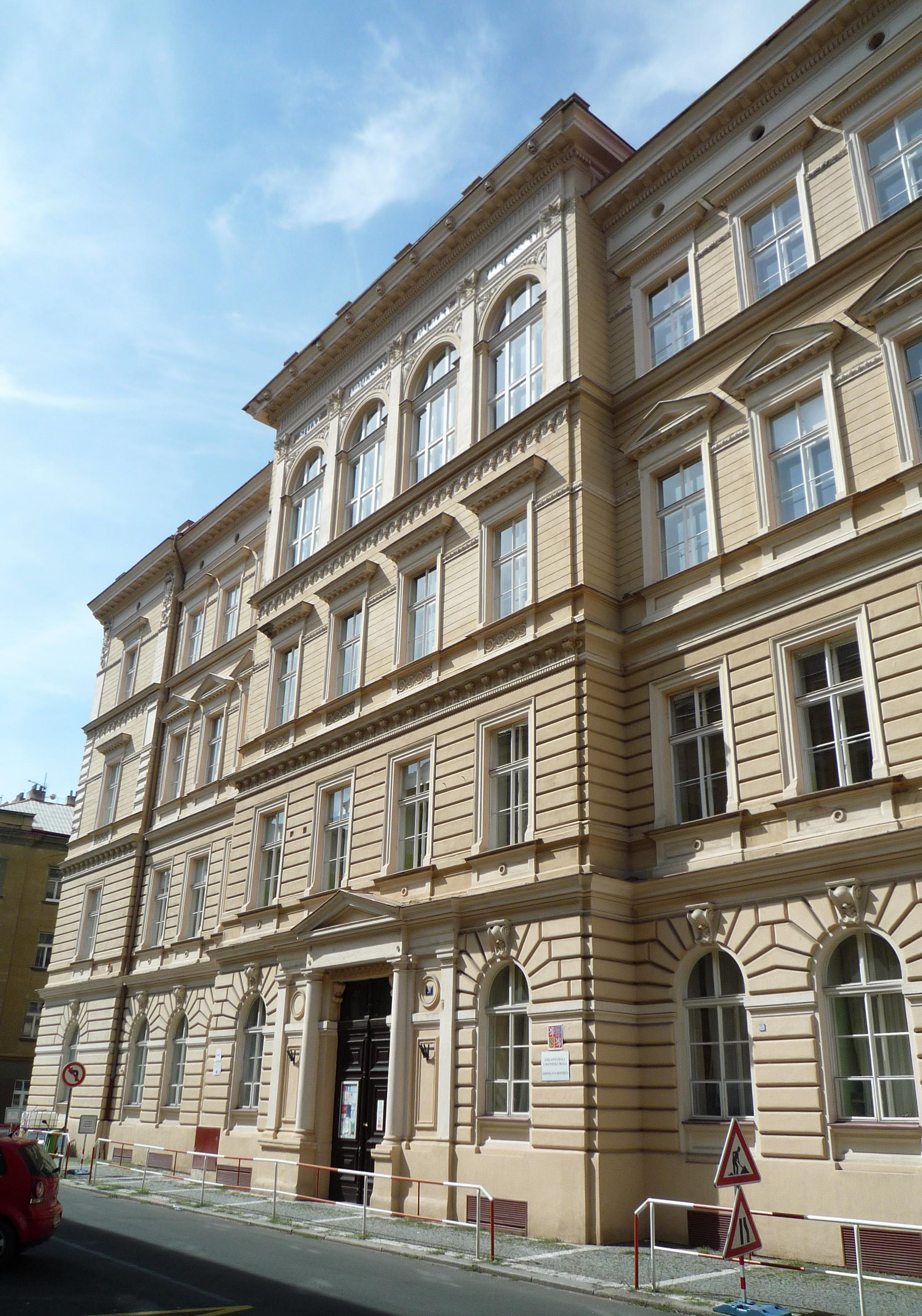 ZŠ a MŠ Jaroslava Seiferta Praha 3 foto 2