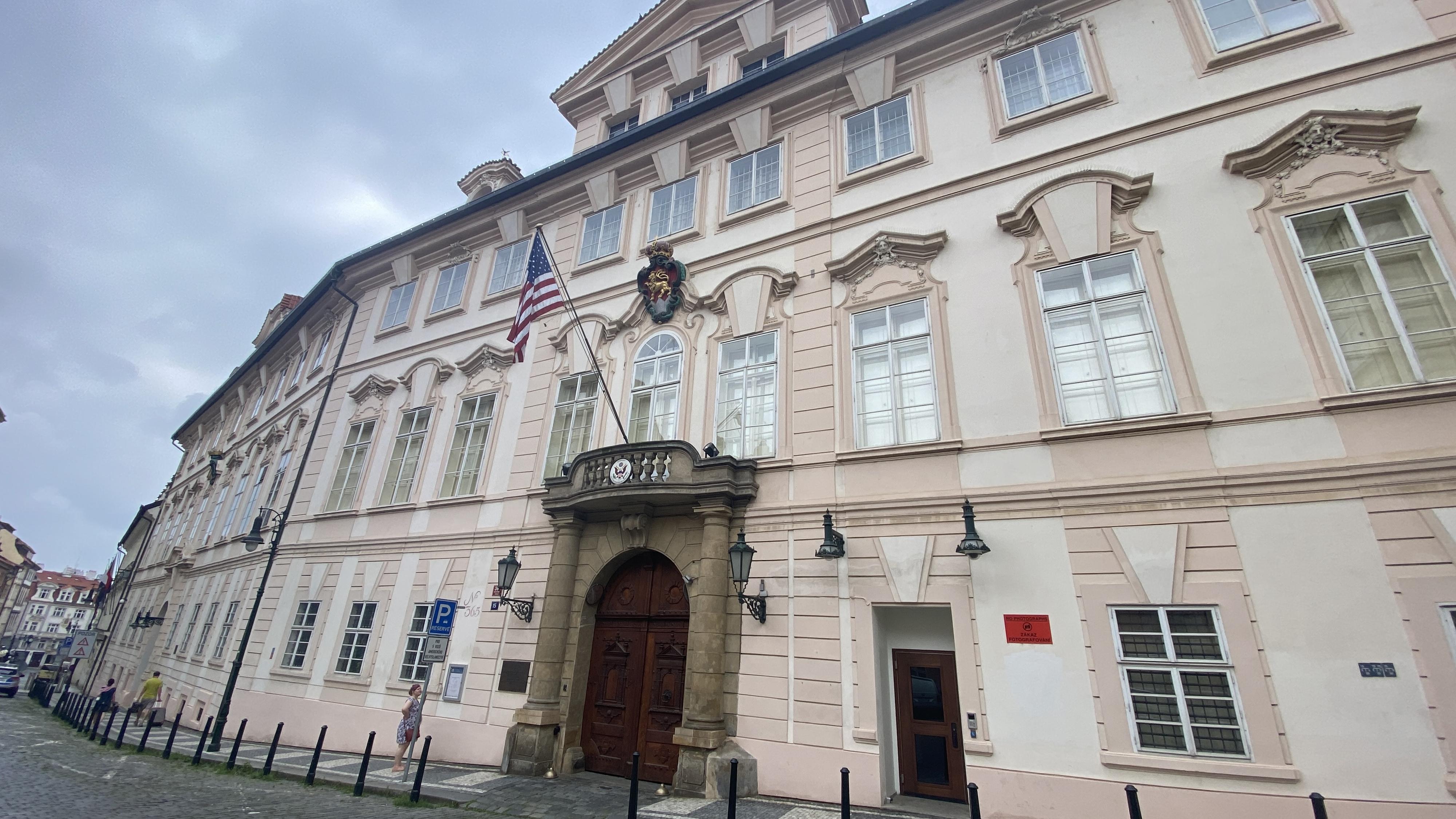 USA - Velvyslanectví Spojených států amerických foto 2