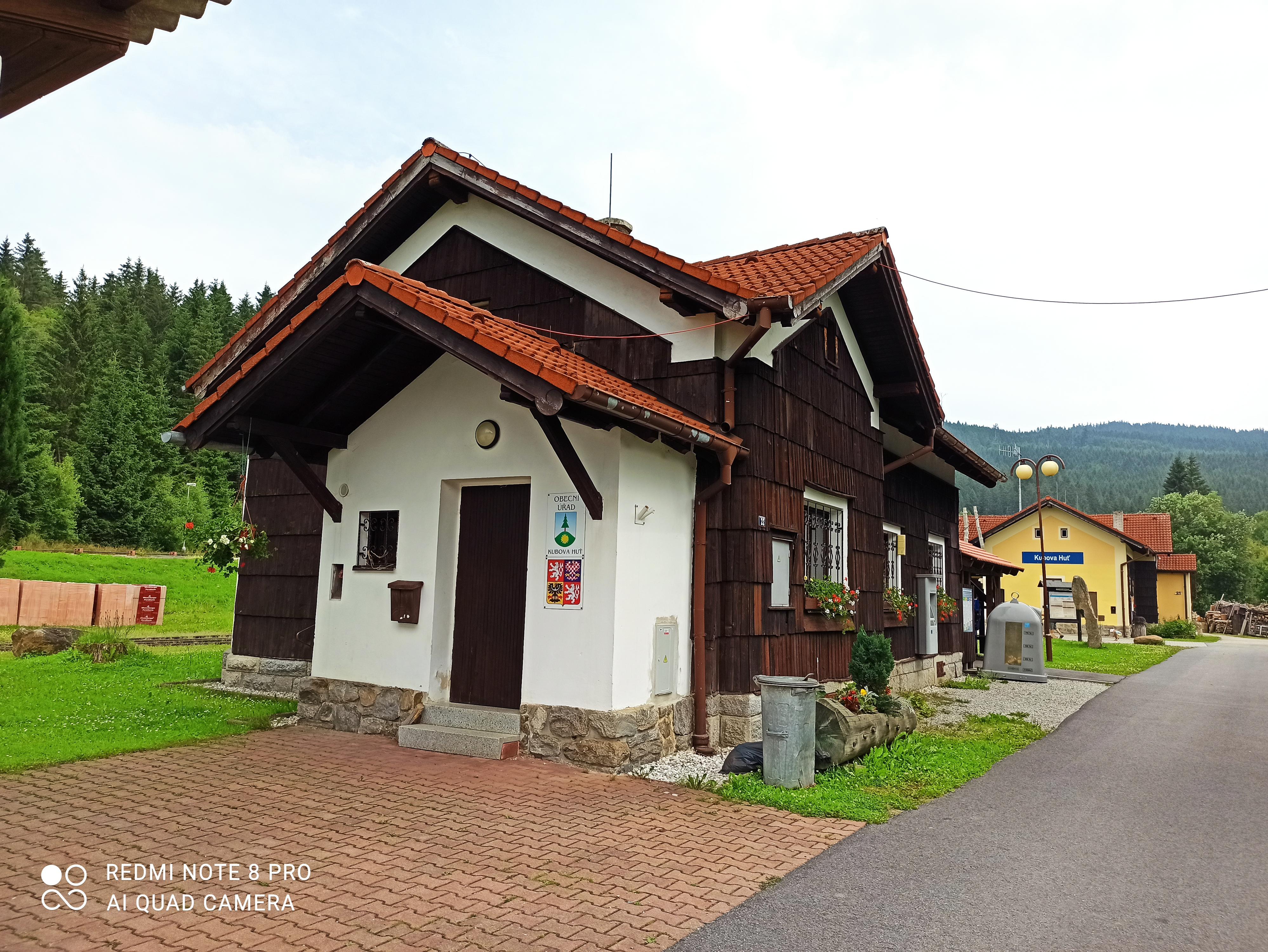 Kubova Huť - obecní úřad foto 2