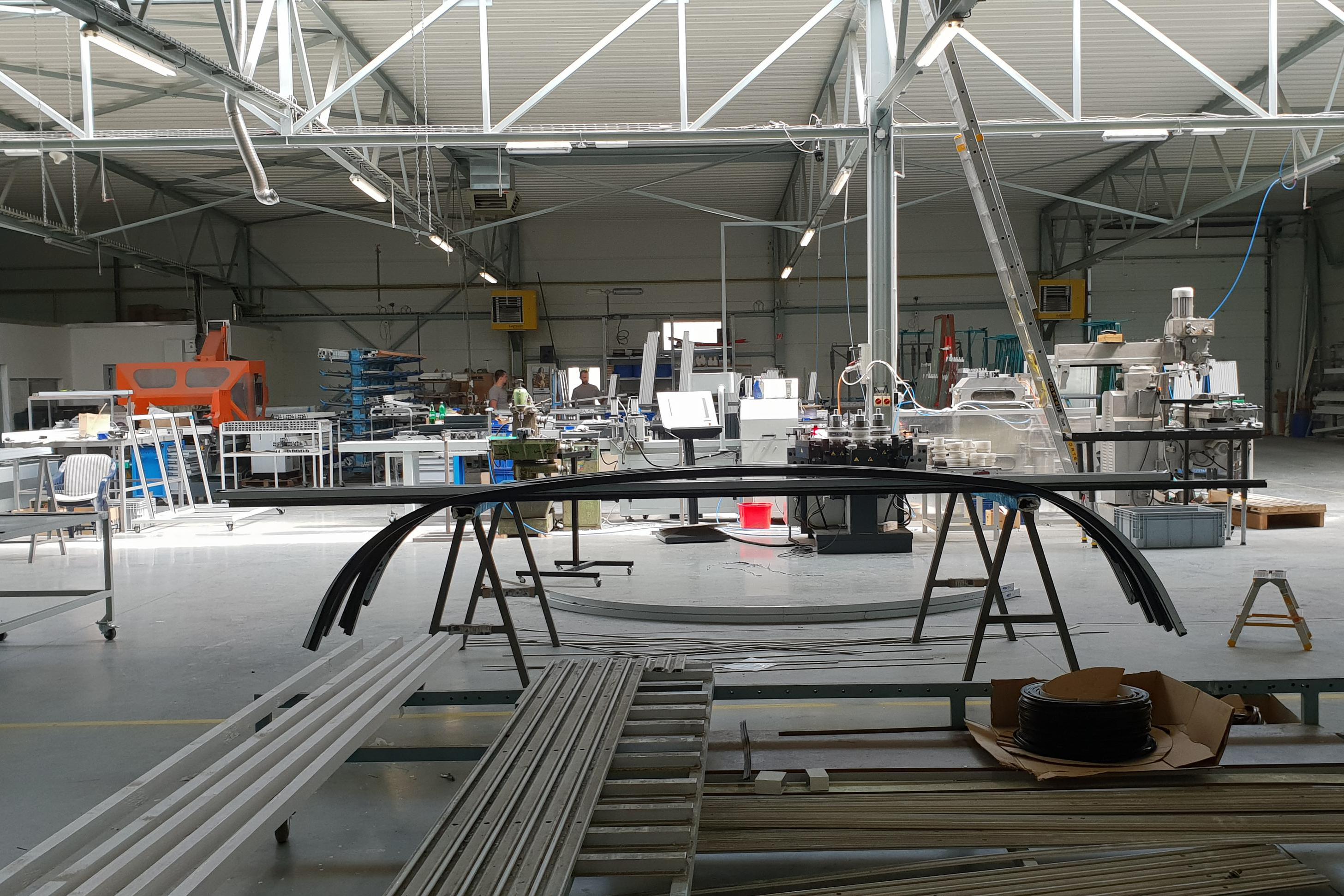 Vlastní velkokapacitní výroba a prášková lakovna