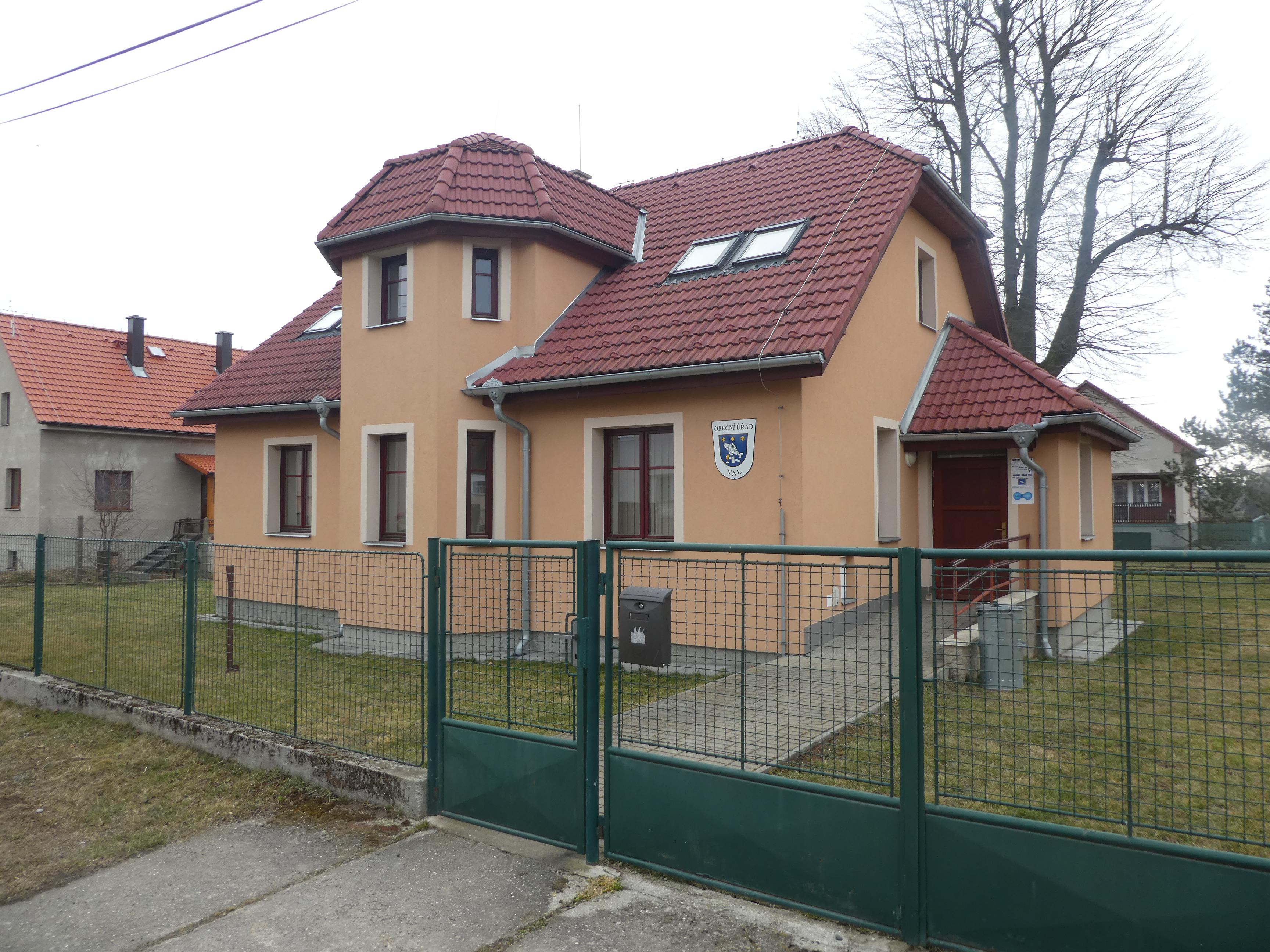 Val - obecní úřad