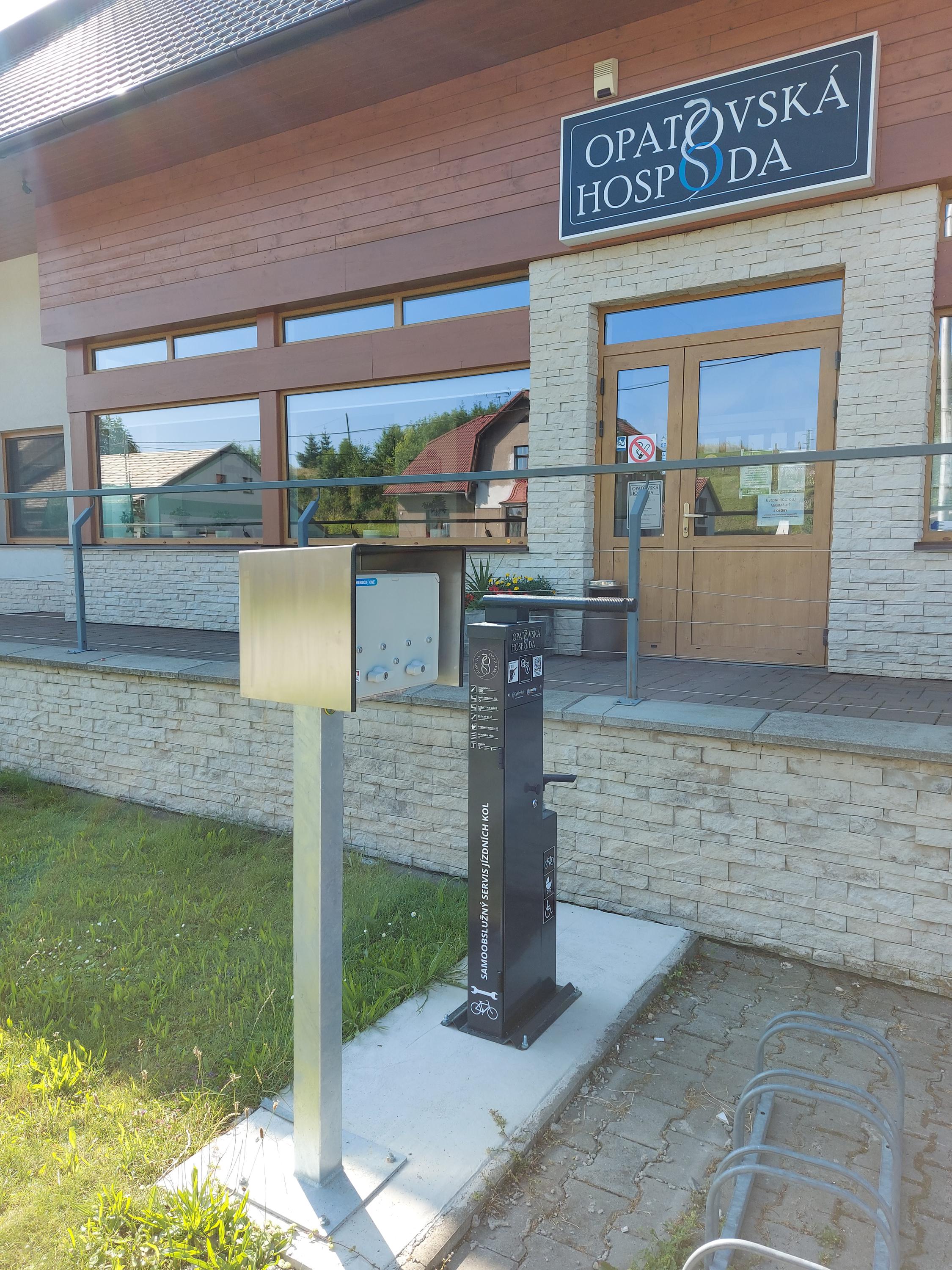 Nabíjecí stanice Opatovská hospoda foto 2