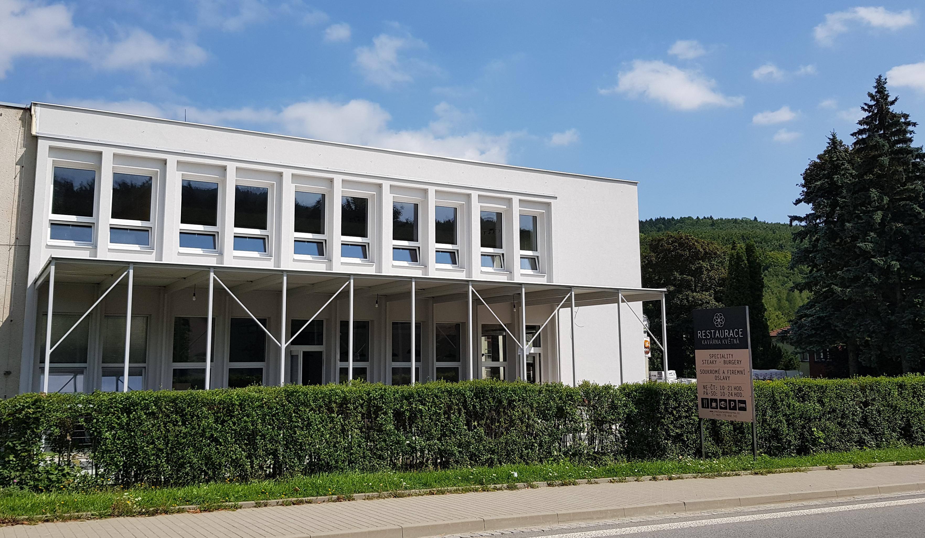 Restaurace kavárna Květná foto 2