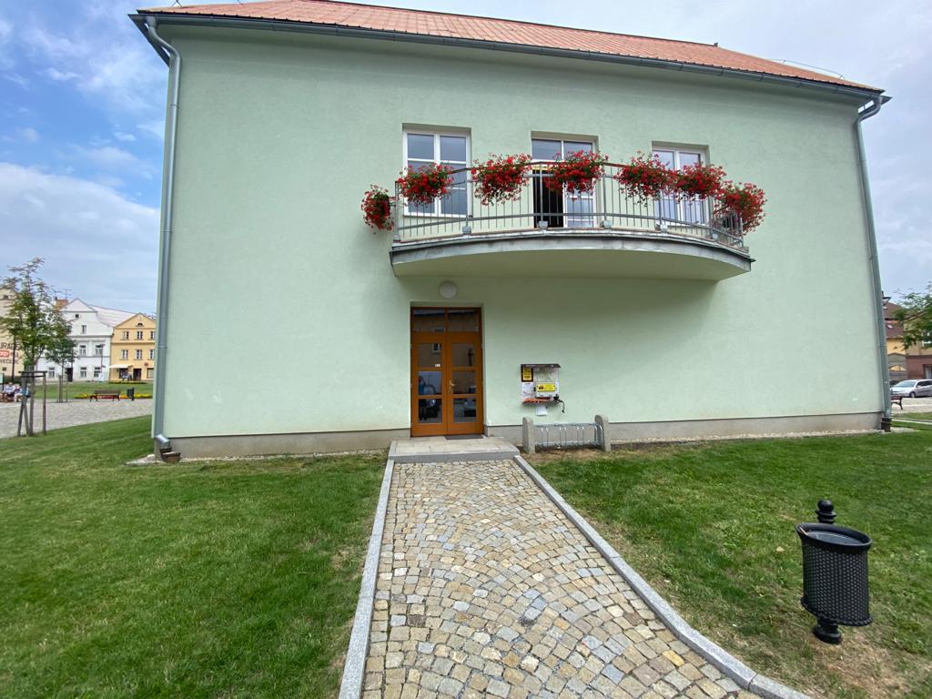 Nabíjecí stanice Městský úřad Javorník foto 3