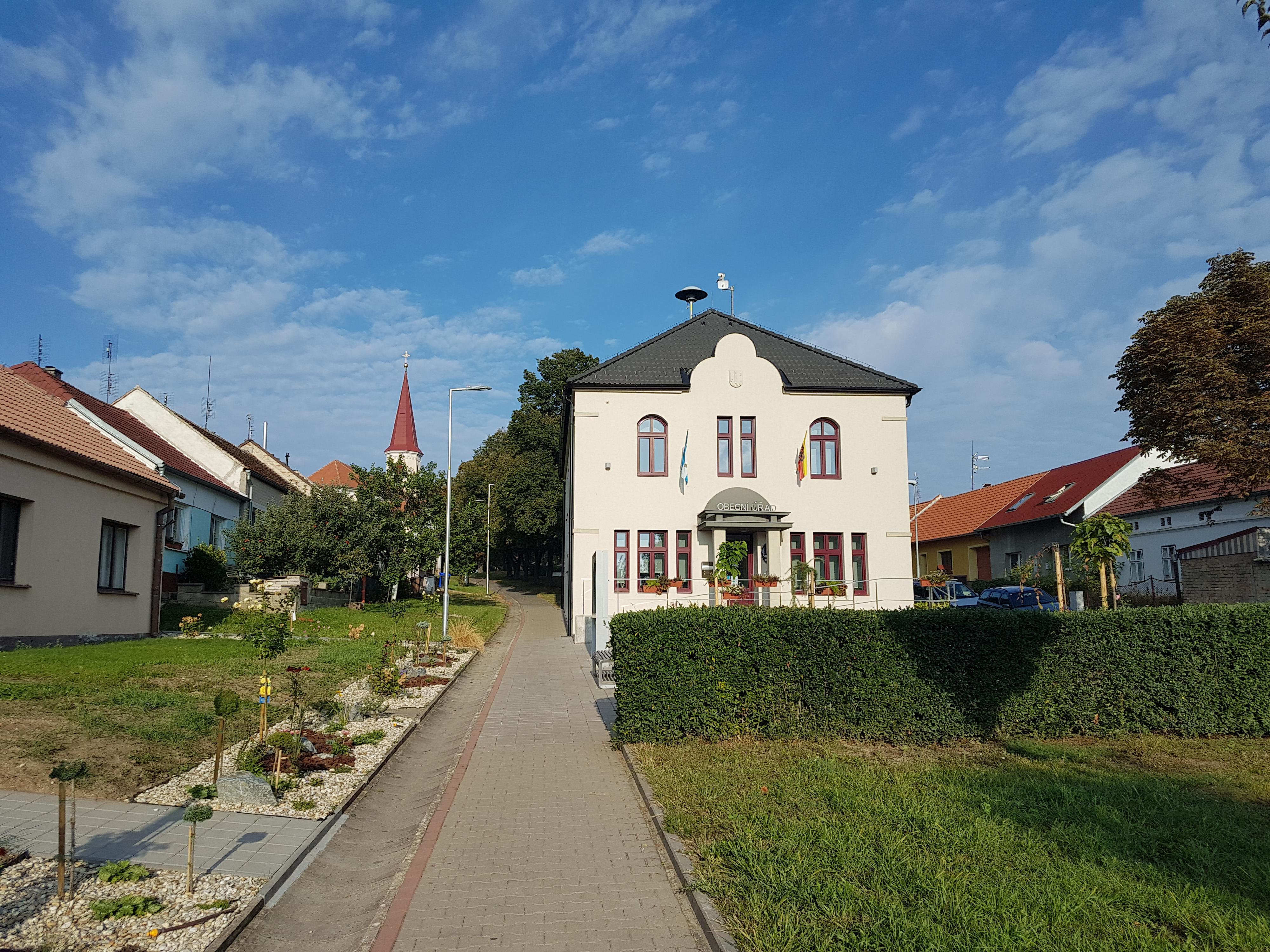 Hrabětice - obecní úřad foto 2