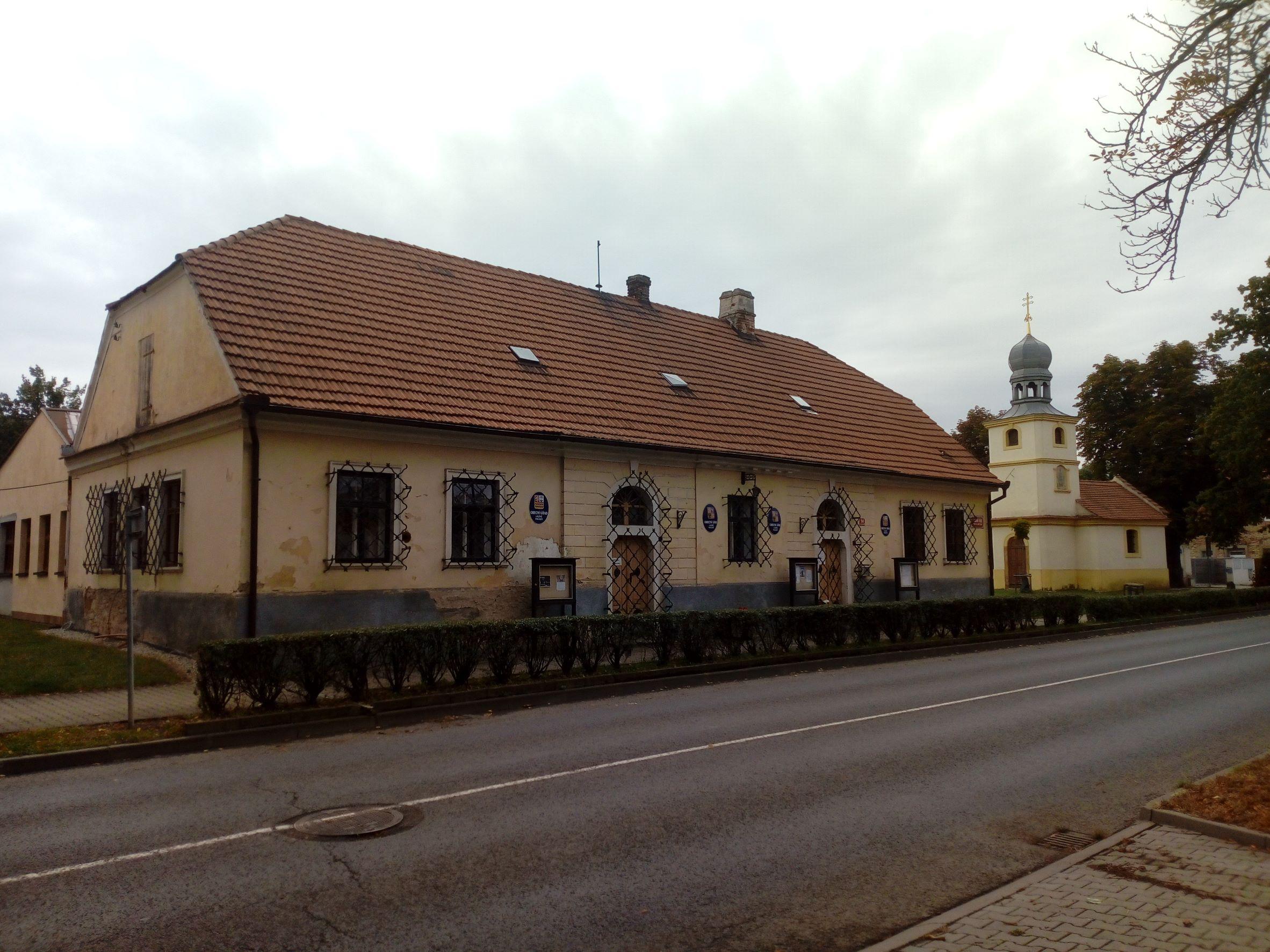 Lázně Toušeň - úřad městyse foto 5