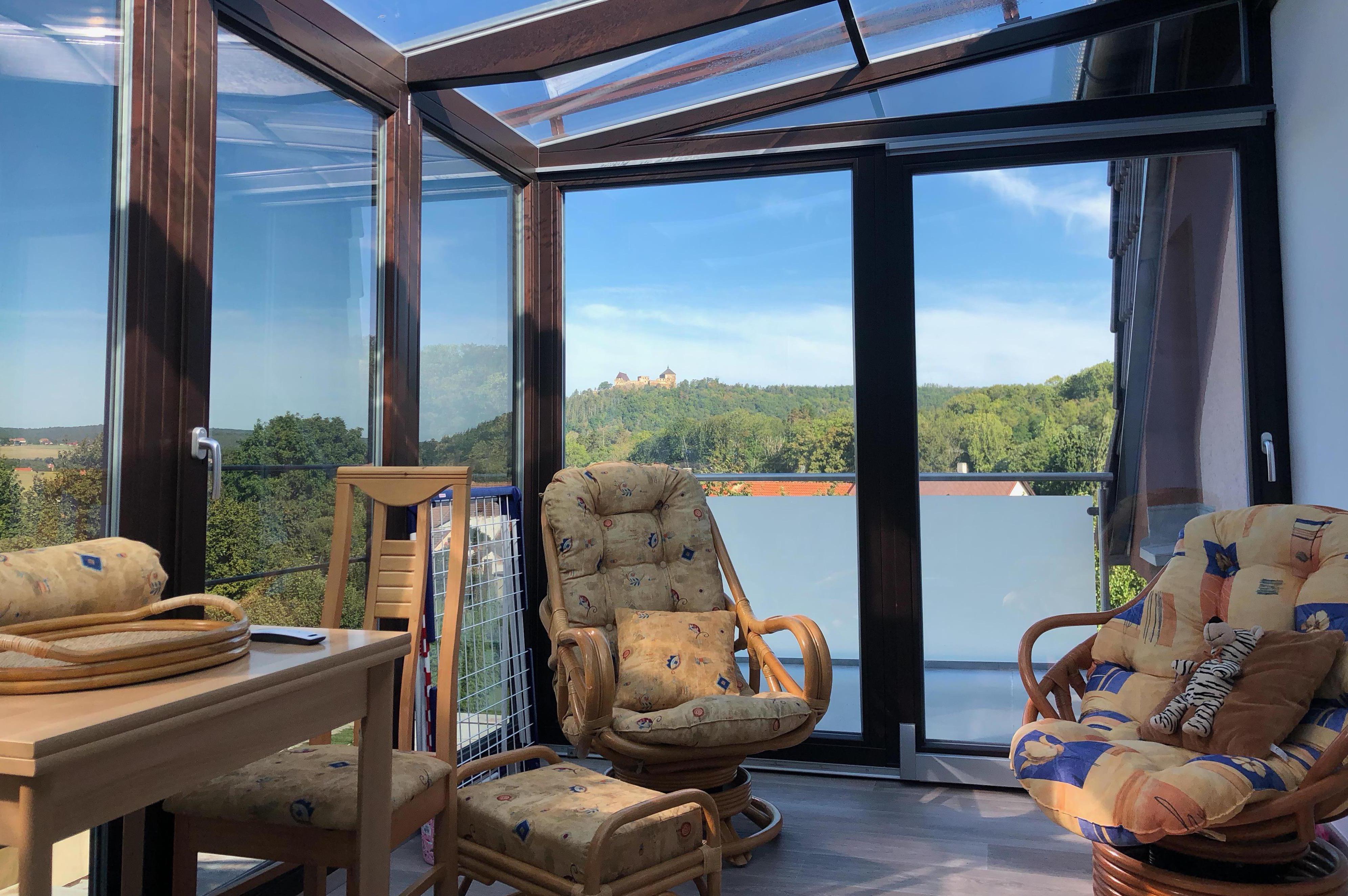 Posuvněsklopné dveře v zimní zahradě