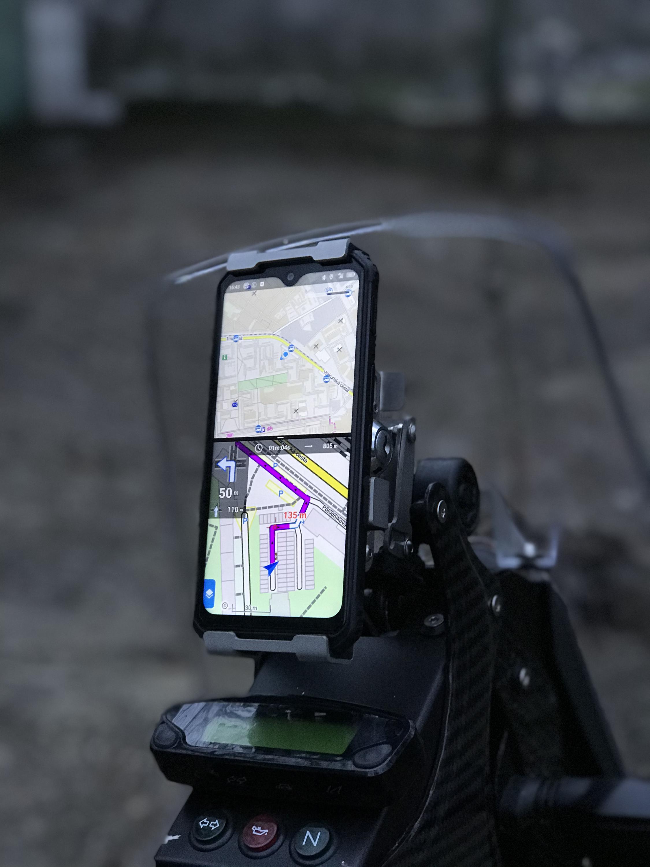 DR2.cz - zamykací držáky pro smartphony foto 5