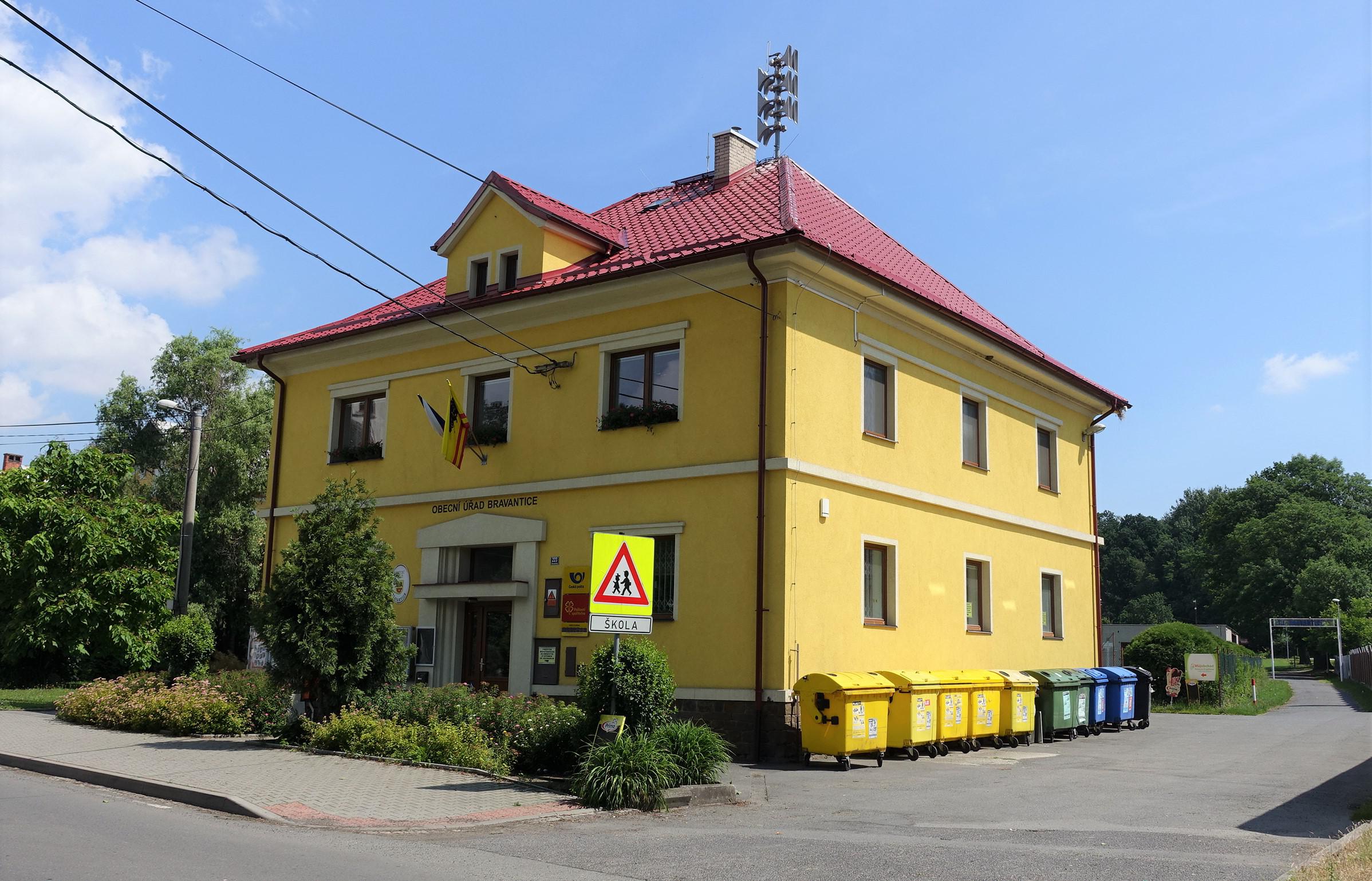 Bravantice - obecní úřad foto 6