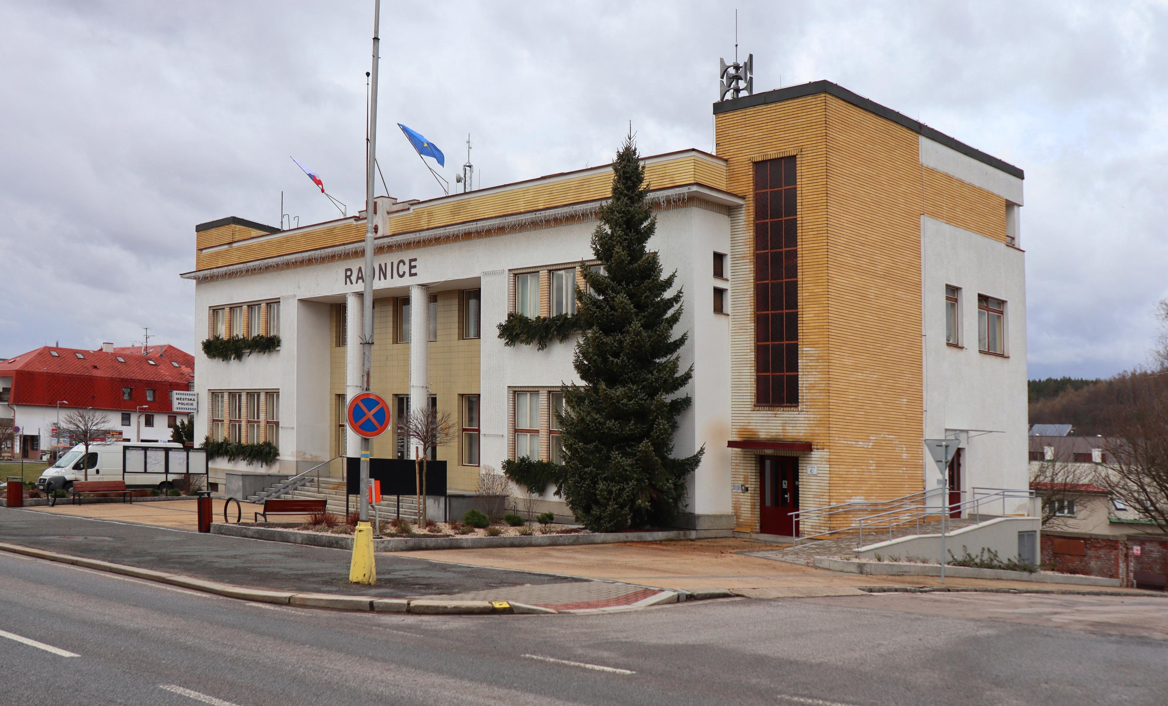 Česká Skalice - městský úřad foto 3